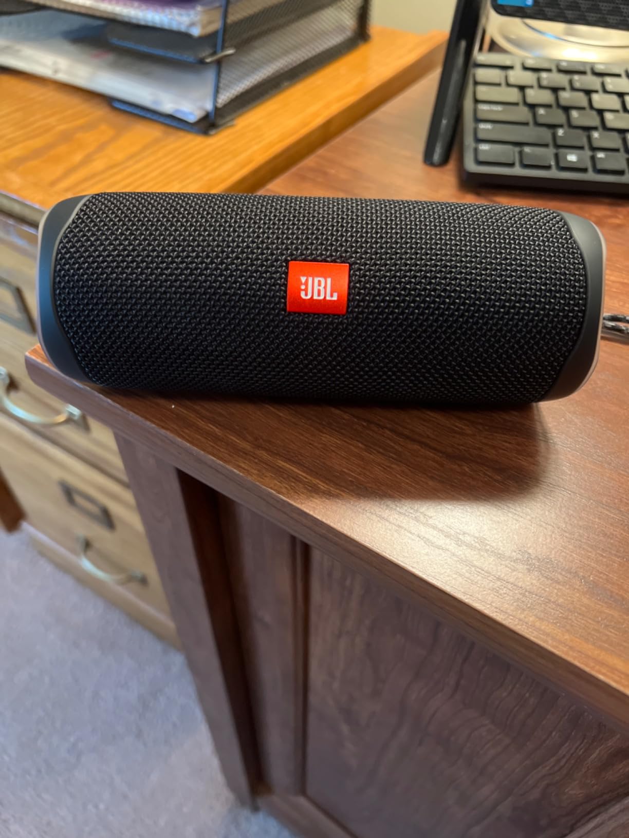 Flip 5: Portable Wireless Bluetooth Speaker, IPX7 Waterproof - Gray customer photo 1