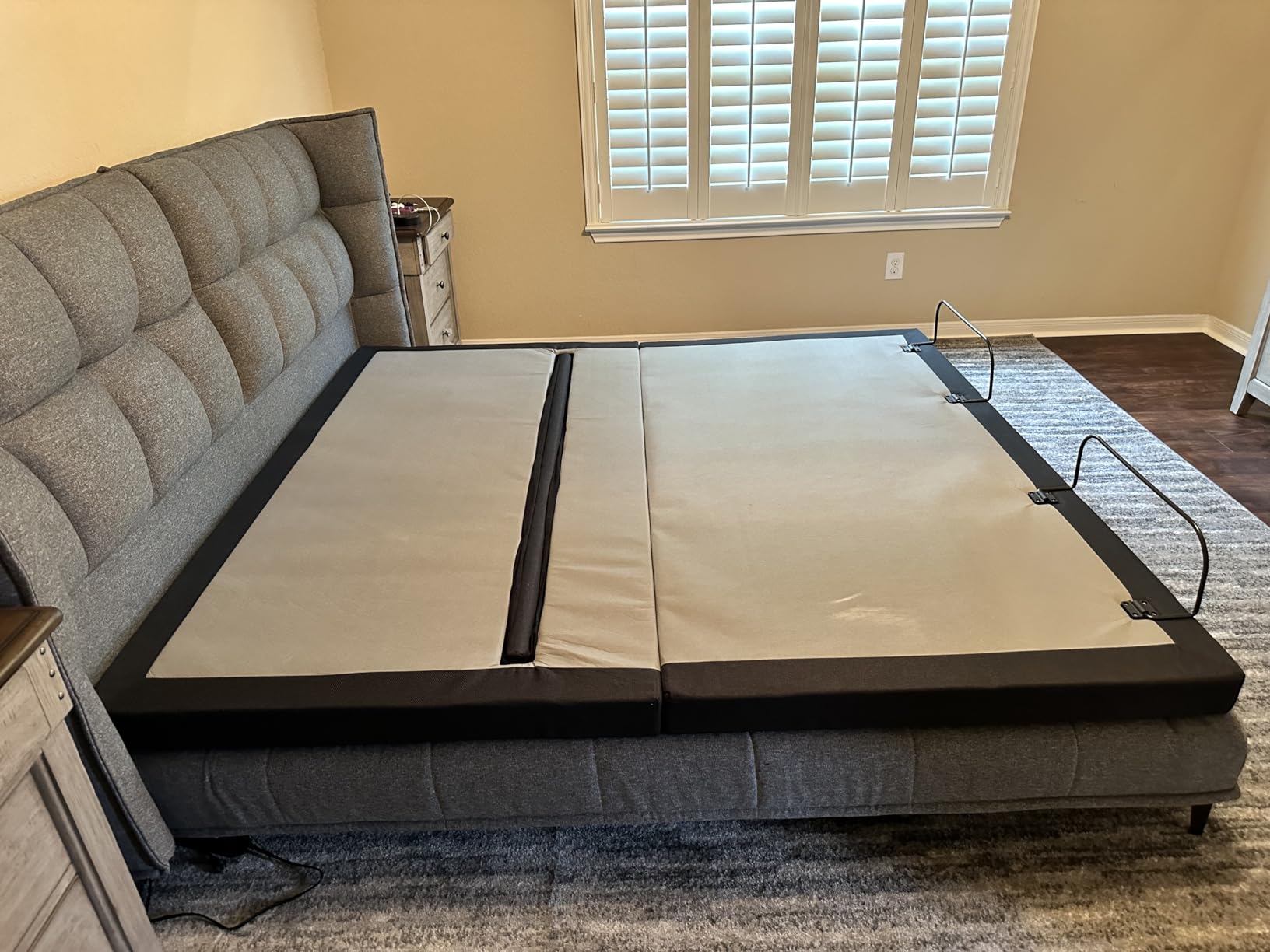 Sven & Son Bliss Adjustable Bed Base-Frame Only, Head and Foot Lift, Lumbar Support, Head-Pillow-Tilt, Massage, Under-Bed Lights, USB, Memory Positions, Zero Gravity - Split King customer photo 2