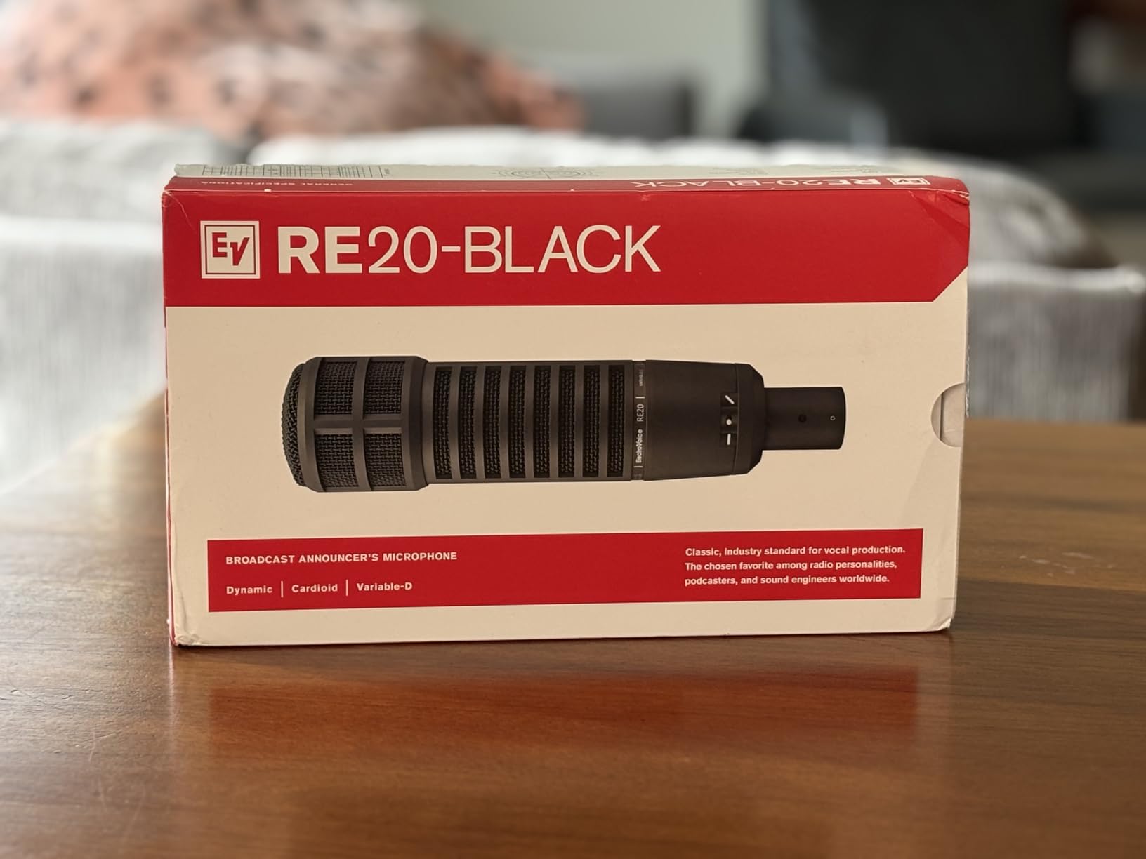 Electro-Voice RE20-BLACK Dynamic Broadcast Announcer Microphone customer photo 2