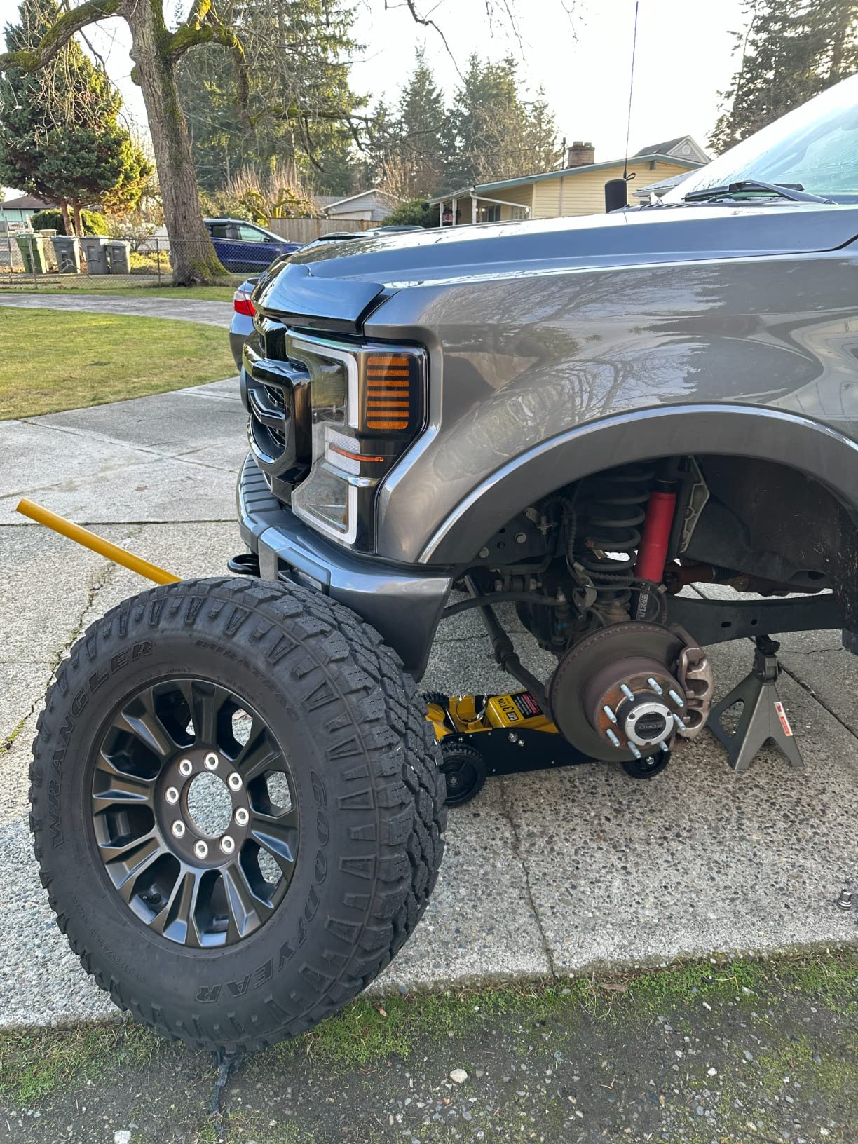 Cat 3 Ton Big Wheel Off Road Hybrid Jack 240330 customer photo 2