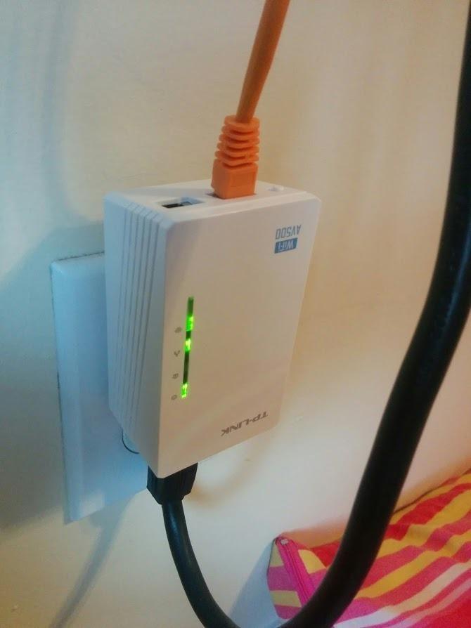TP-Link Powerline WiFi Extender TL-WPA8631P KIT- Includes AV1300 Powerline Network Adapter and AC1200 Dual Band Extender, 2x2 MIMO, 3 Gigabit Ports, Passthrough, Plug & Play, Free Expert Support customer photo 2