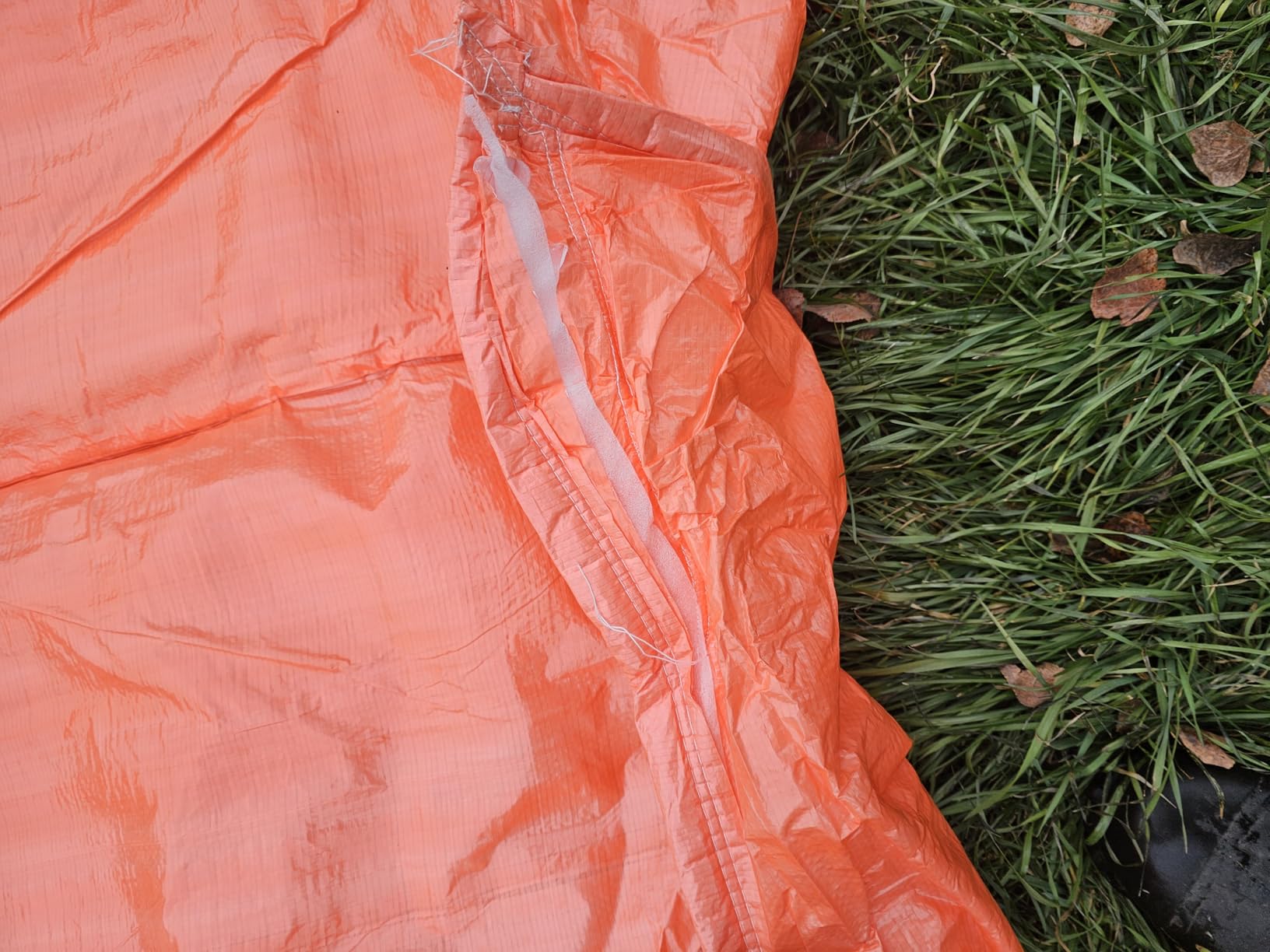Turtle Life Concrete Curing Blanket 6x25 Feet, Multipurpose Waterproof Heavy Duty Construction Insulated Tarps with Ball Bungee Cords, 3.6mm/0.15Inch Thickness, Orange, 1-Package customer photo 2