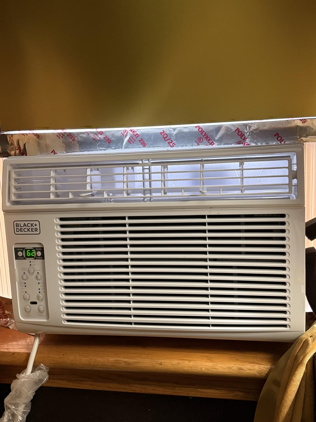 Window Air Conditioner 10000 BTU, AC Window Unit Cools Up to 450 Square Feet, Window AC Unit with Remote Control, 3 Cooling Speeds and Fan Only Function, BD10WT6, White customer photo 2