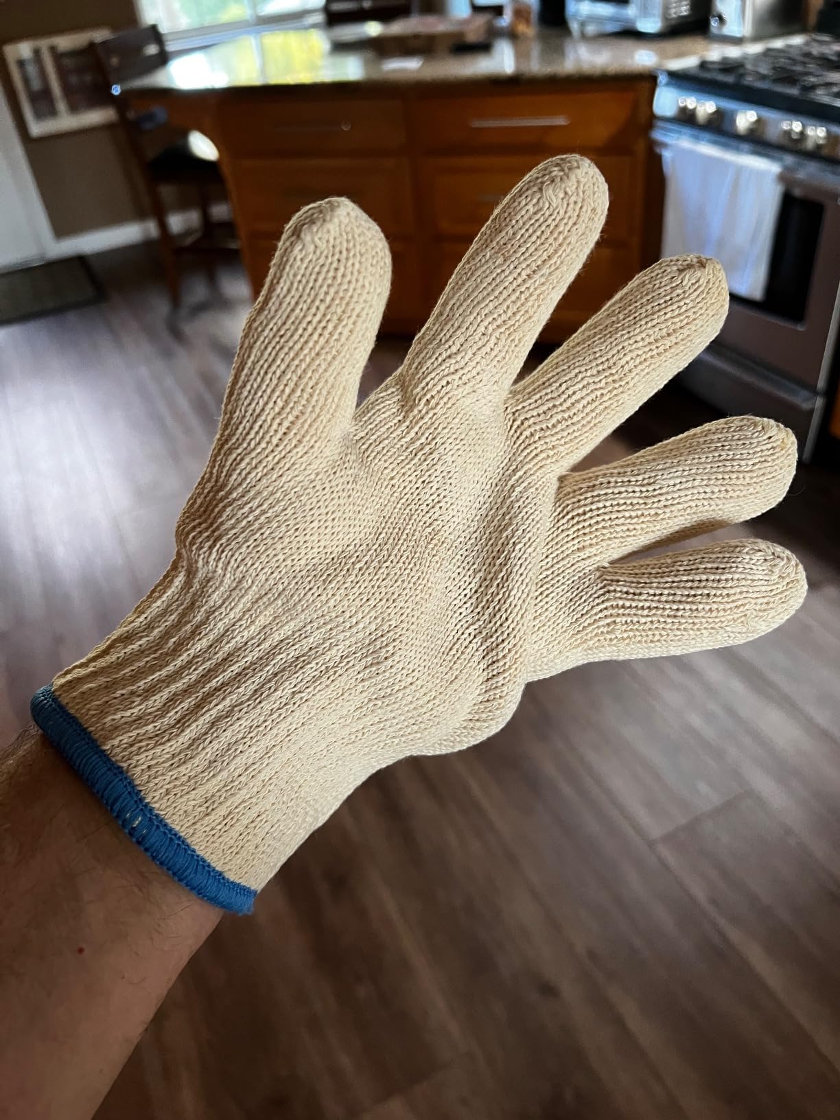 2 Pairs Heat Resistant Gloves for Grilling - 9.45 Inch Durable Aramid Oven Gloves with Fingers - Full Hand Protection, Functionality, Easy to Use, Multipurpose for Baking, Roasting, Frying, and More customer photo 1