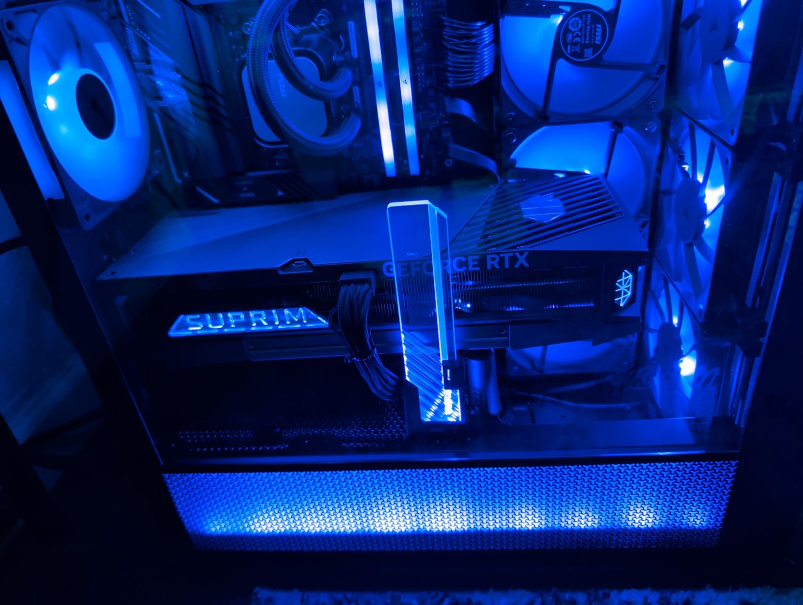 Cooler Master MasterAccessory ARGB GPU Support Bracket, Edge-Lit ARGB Tempered Glass, Universal GPU Bracket, Multiple Orientations (MCA-U000R-GSBTG-00) customer photo 2