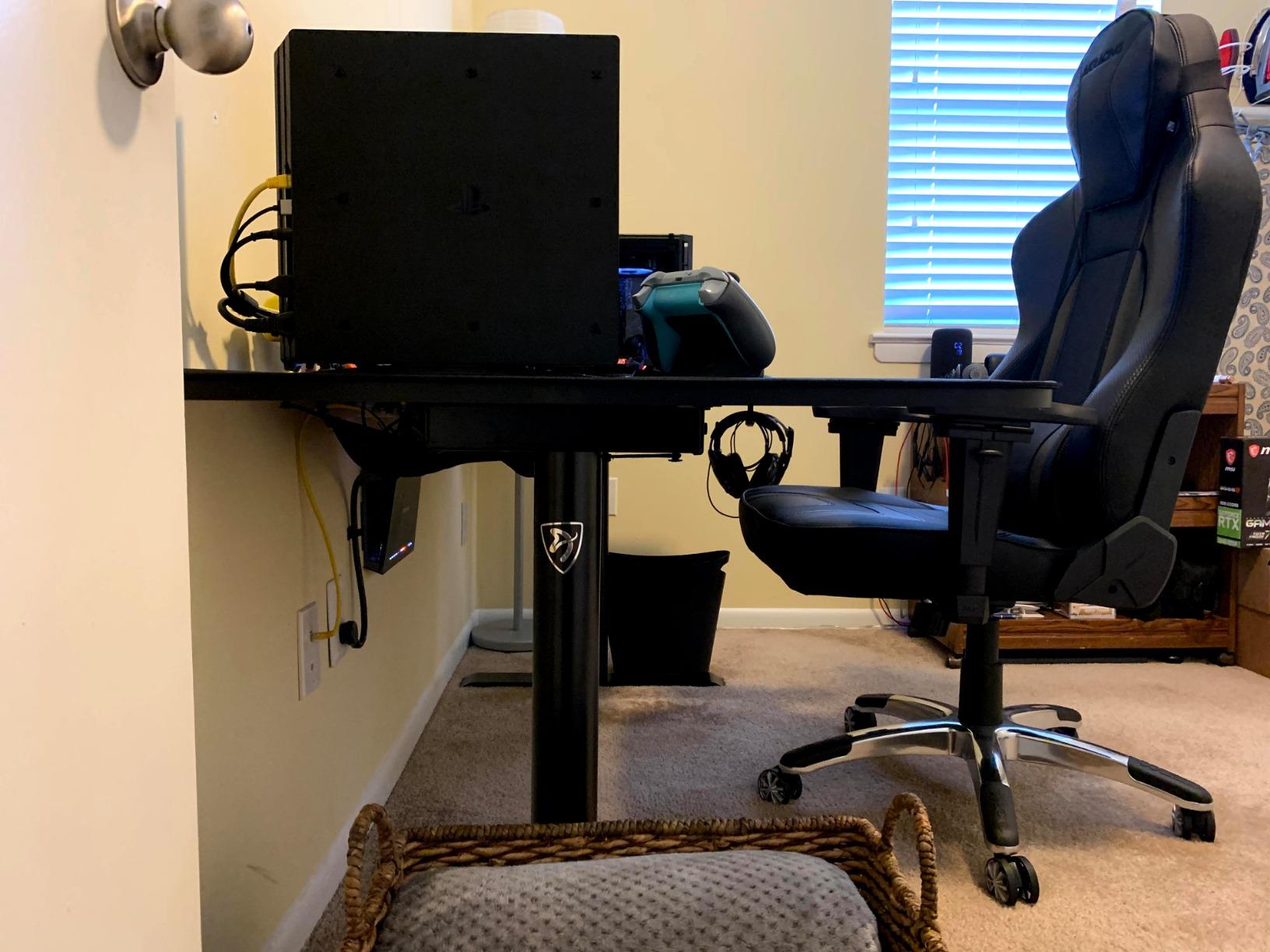 Arozzi Arena Moto Gamer Desk - 63x32