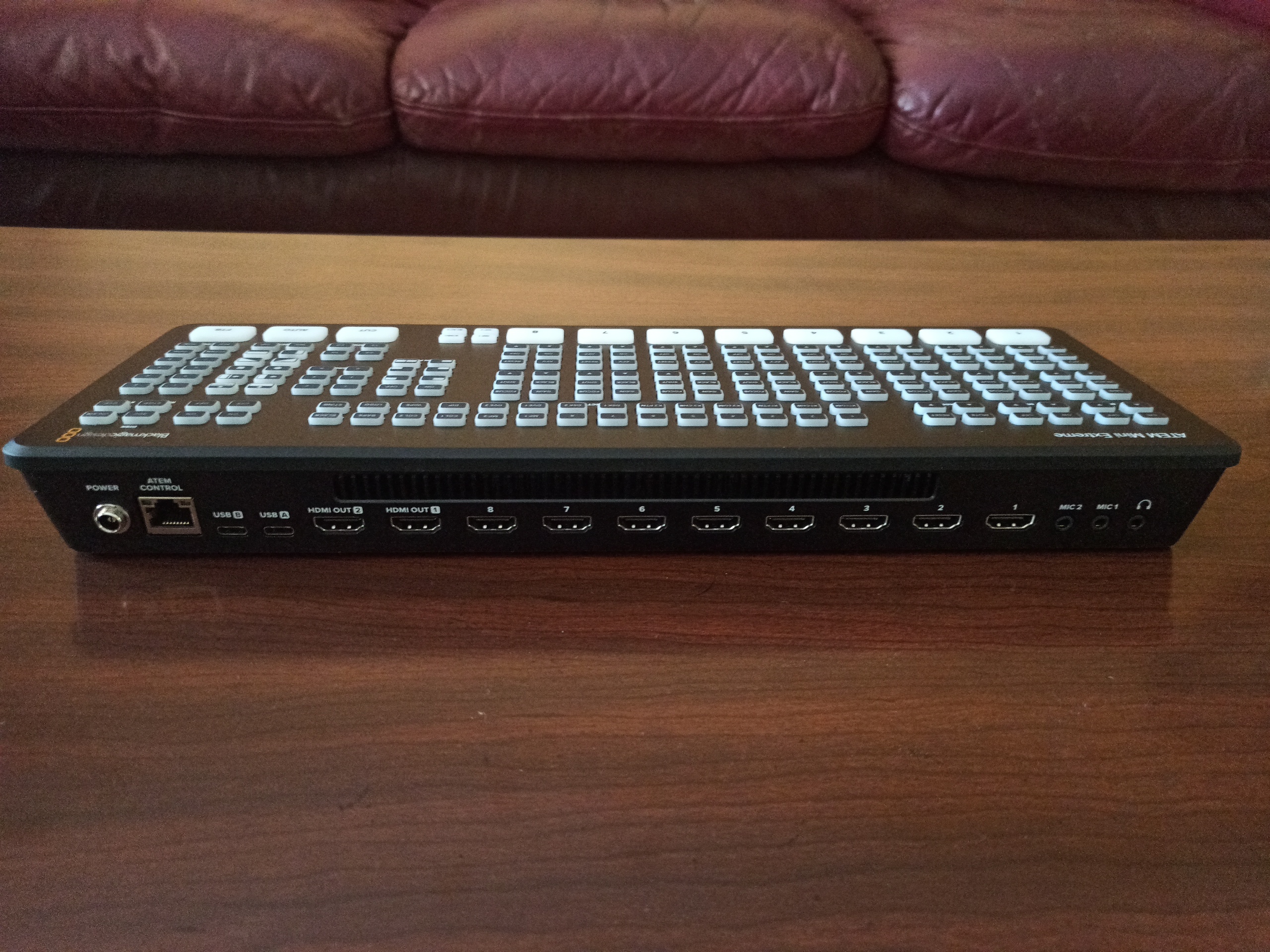 ATEM Mini Extreme HDMI Live Stream Switcher (SWATEMMINICEXT) customer photo 2