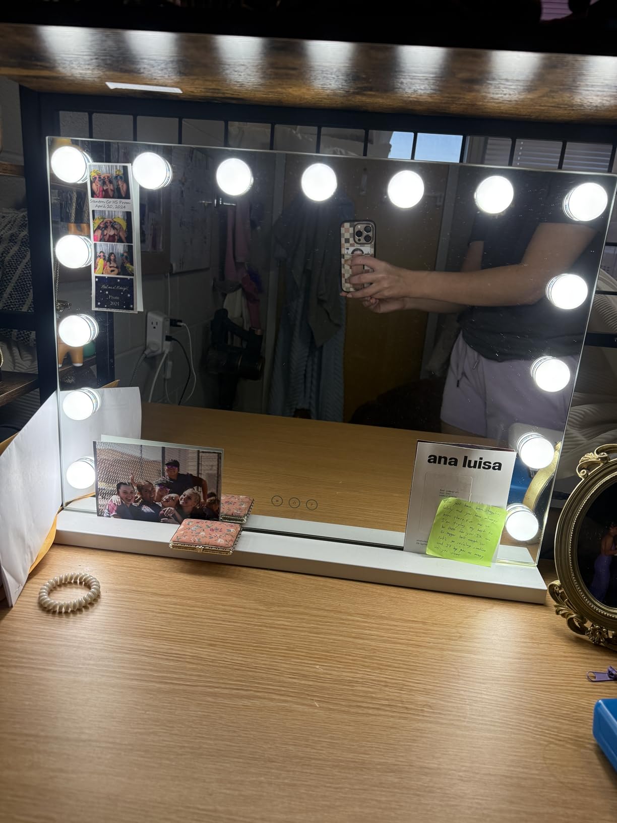 Vanity Mirror with Lights Lighted Makeup Mirror with 15 Dimmable LED Bulbs, 3 Color Lighting Modes, USB Charging Port Touch Control, Sturdy Metal Frame Design, White customer photo 1