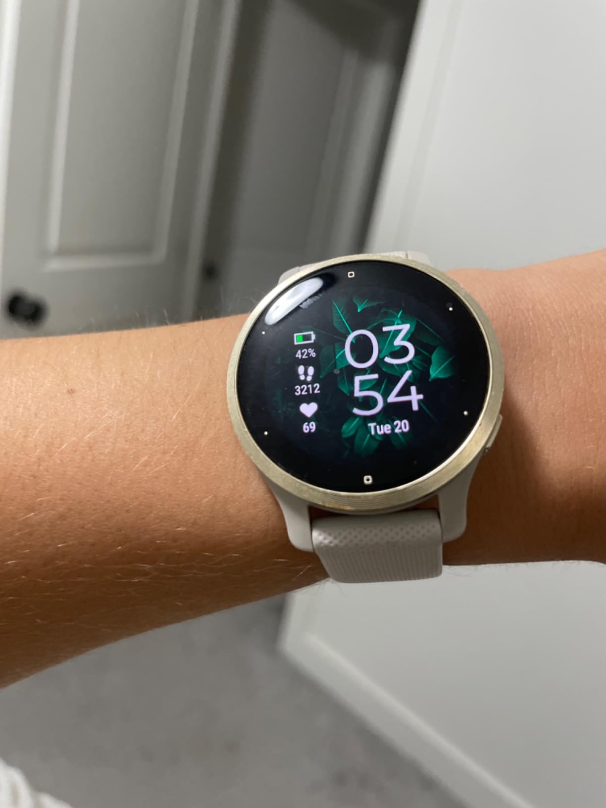 Garmin Venu 2S, Smaller-Sized GPS Smartwatch with Advanced Health Monitoring and Fitness Features, Slate Bezel with Graphite Case and Silicone Band customer photo 1