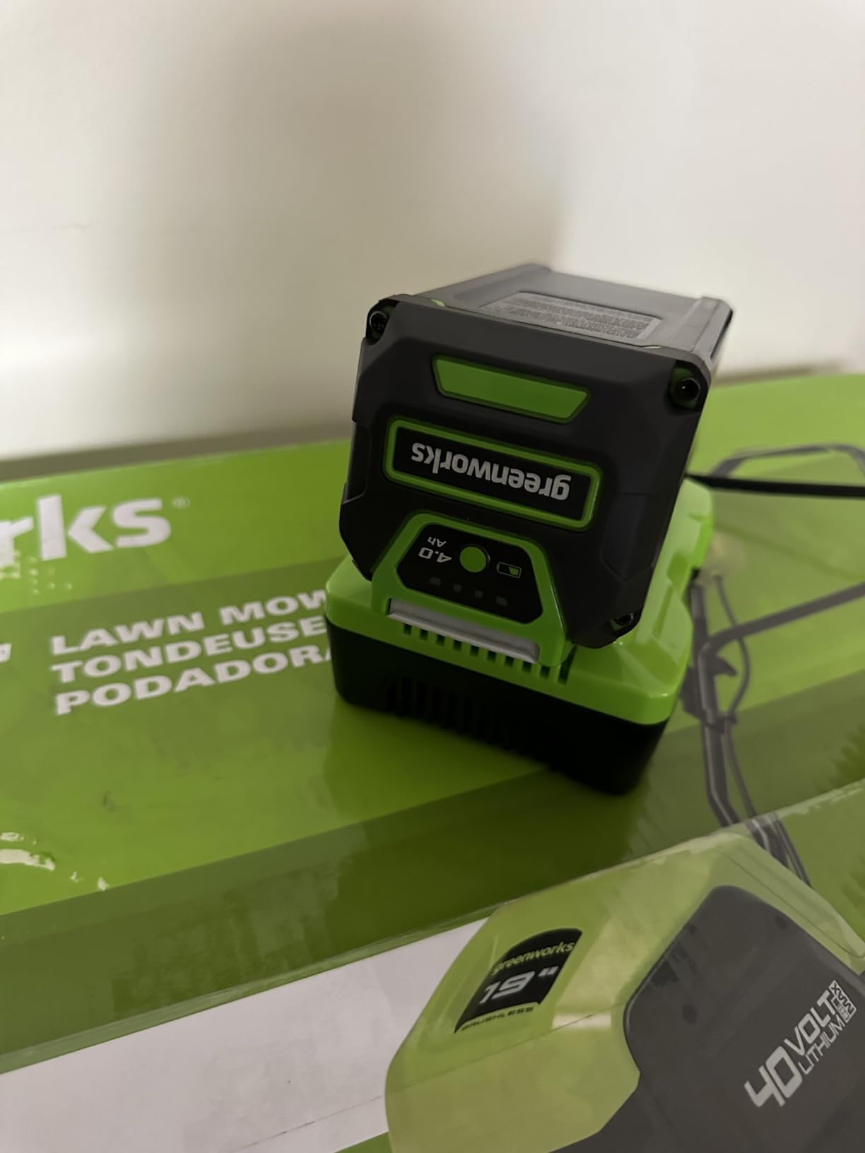 Greenworks 40V 19