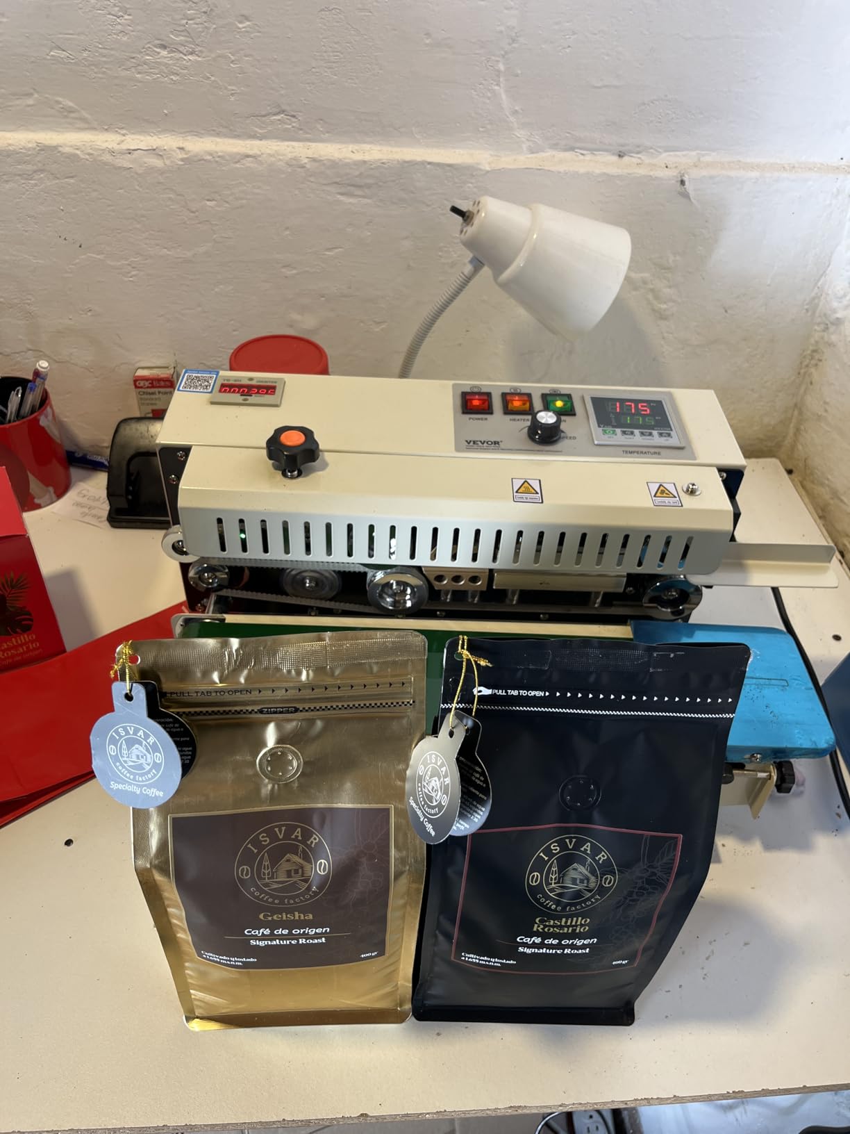 VEVOR Continuous Bag Band Sealing Machine FR900K Band Sealer Machine with Digital Temperature Control Horizontal Bag Sealer for 0.02-0.08 mm Plastic Bags Continuous Band Sealer w/Printing Function customer photo 1