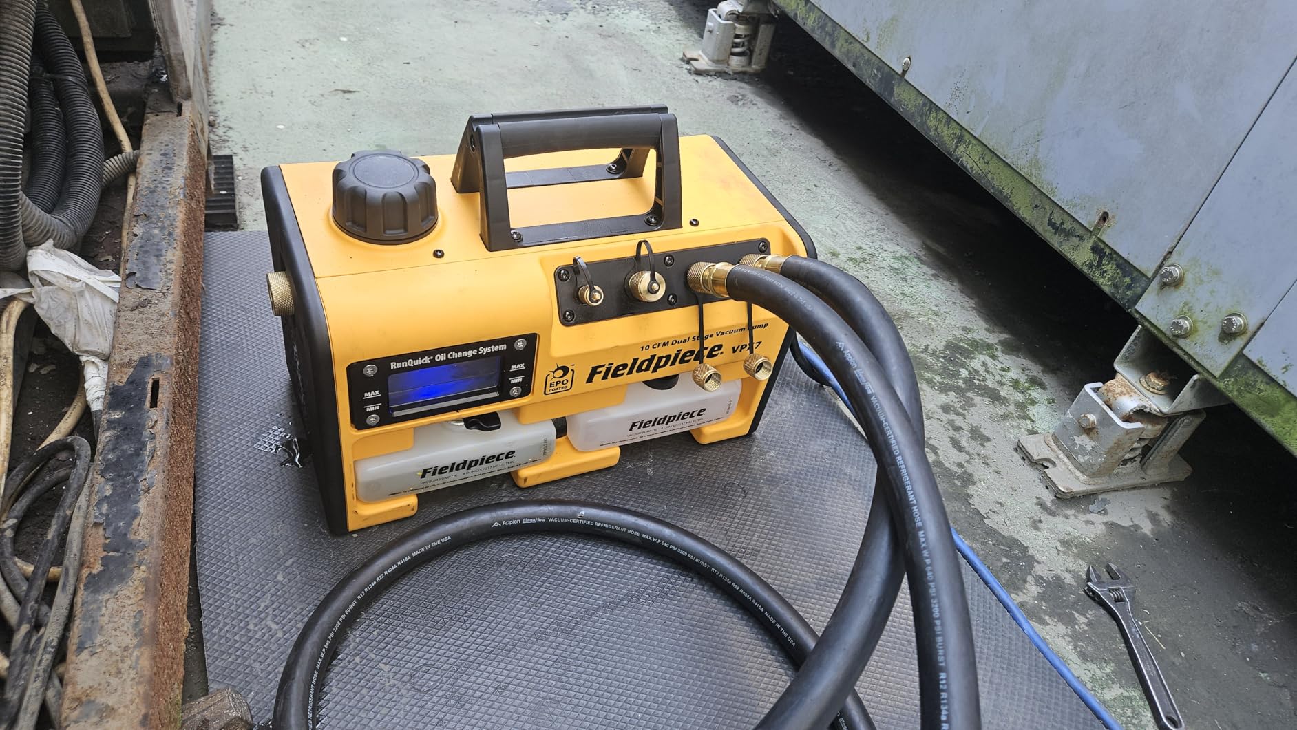 Fieldpiece VPX7 Vacuum Pump - 10 CFM, ¾ HP DC Motor, RunQuick Oil Change System - Portable - Professional HVAC Tool - A2L Compatible customer photo 2