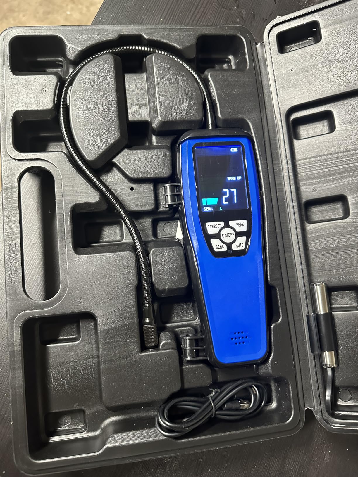 Refrigerant & Combustible Gas Leak Detector HVAC, ALD-200 Freon Leak Detector Halogen Leak Detector Rechargeable 3000mAh Battery 16-Inch Sensor Probes with Loud Alarm for R134A R410A R22 A2L R454B customer photo 1