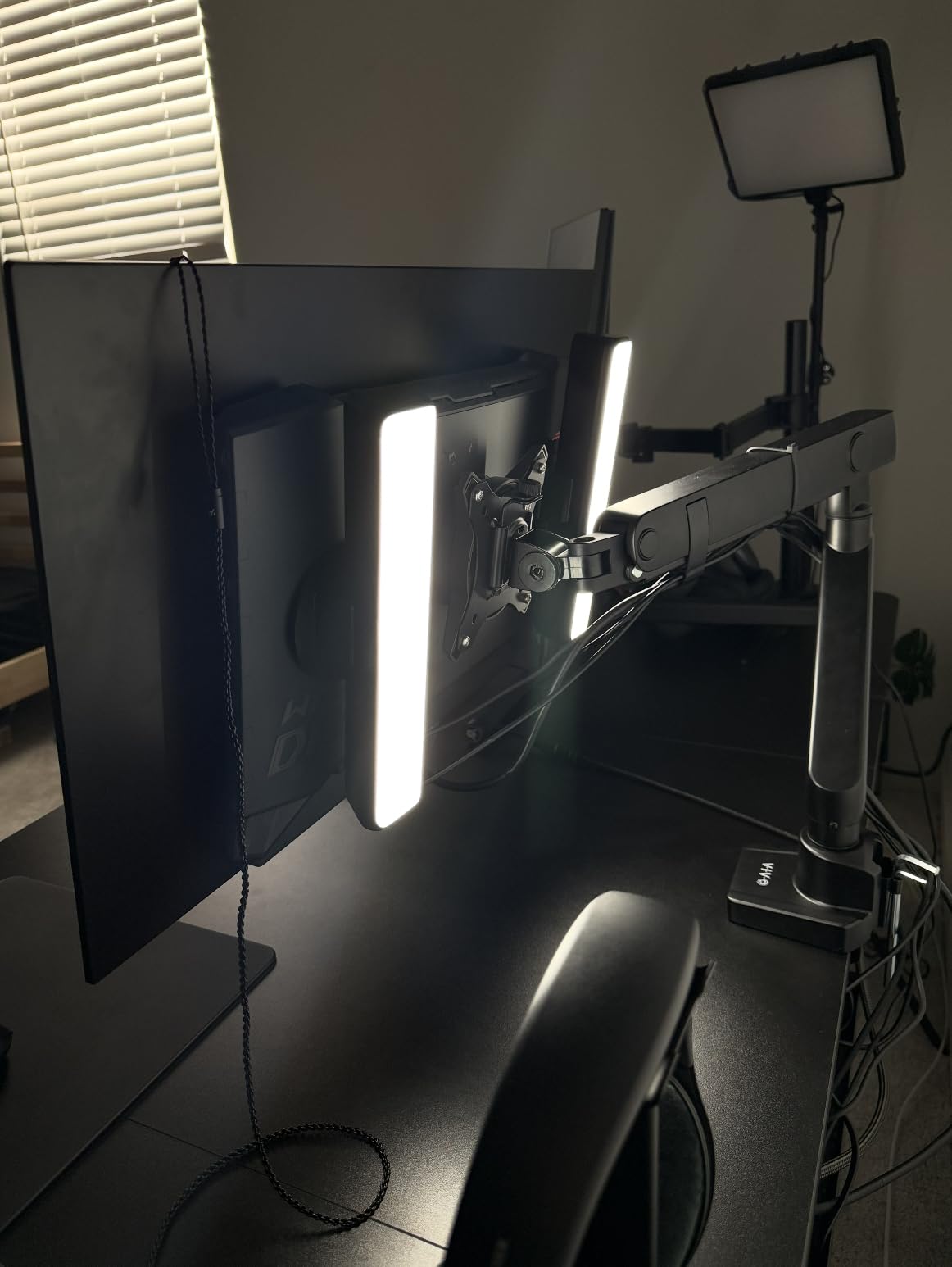 Govee Smart LED Light Bars, Work with Alexa and Google Assistant, RGBICWW WiFi TV Backlights with Scene and Music Modes for Gaming, PC, Room Decoration,Black customer photo 2