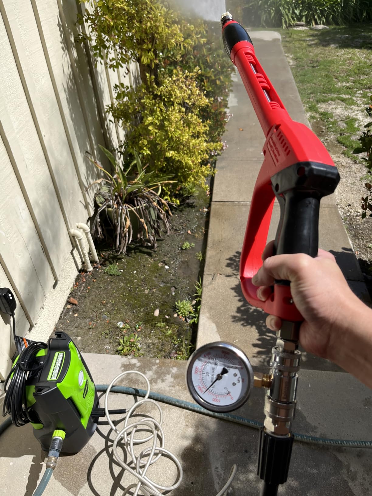 Greenworks 2000 PSI (1.2 GPM) Electric Pressure Washer, Steel Wand, On-Board Soap Tank (25, 40, Soap, Turbo Nozzle) customer photo 2