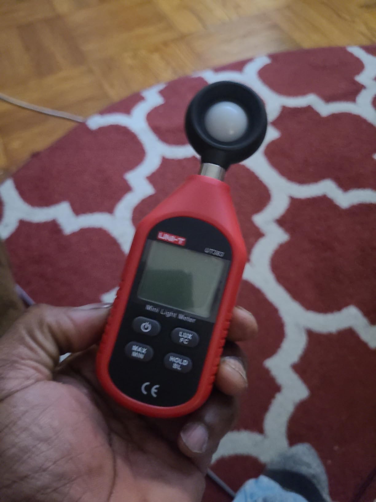 UNI-T UT383 Light Meter Lux Meter - Digital Illuminance Meter 0~199,900 Lux for Film Photography, Plants, Lighting Measurement customer photo 1