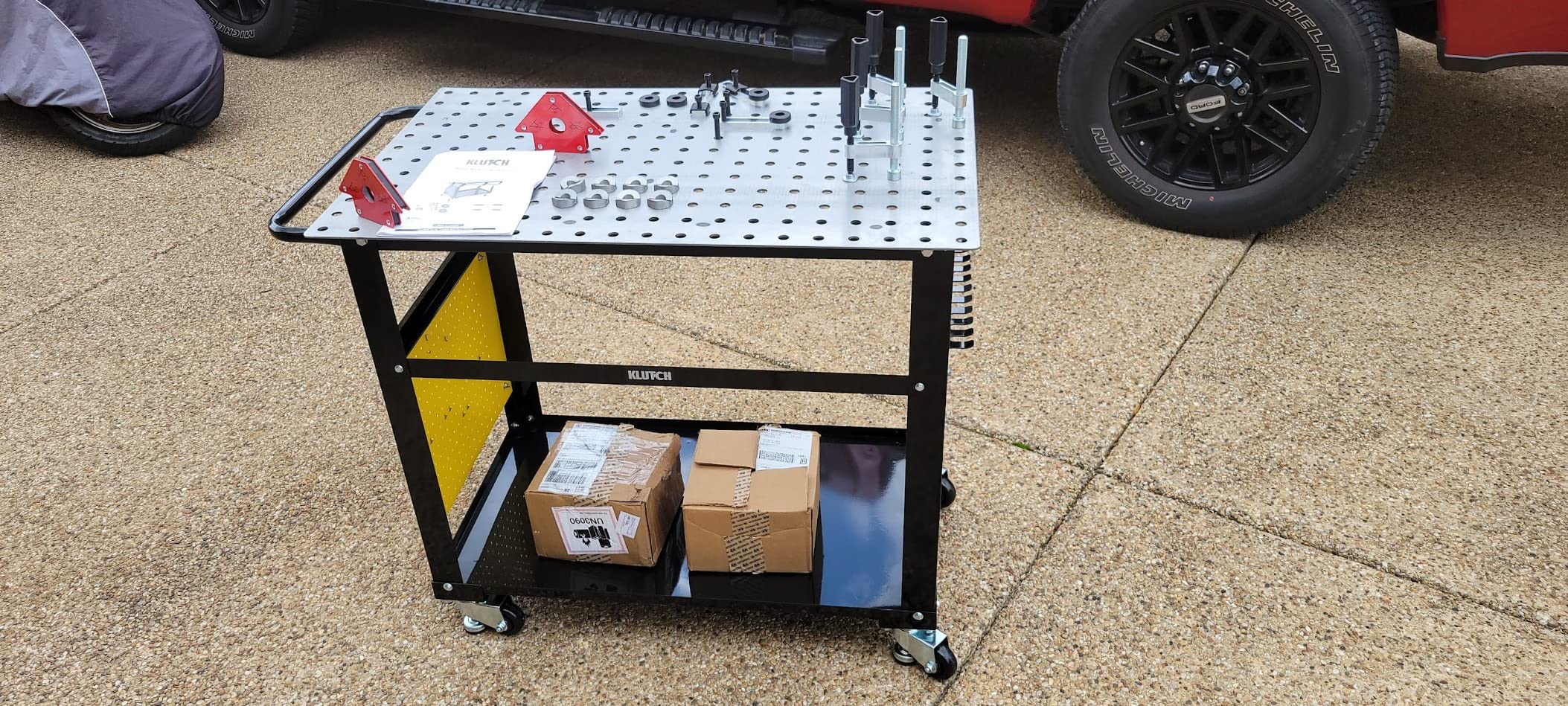 Klutch Mobile Welding Table, Welding Tools Metal Fit-Up Kit With Firm Grip Handle And Heavy-Duty Swivel Casters customer photo 1