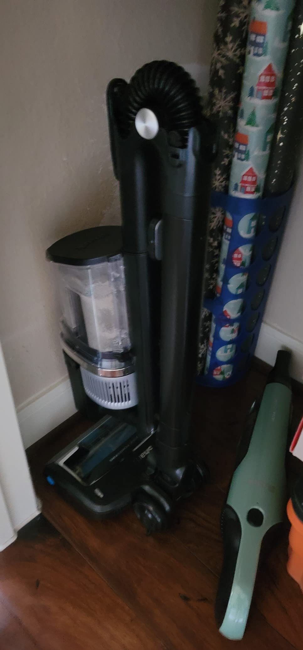Shark Vertex Pro Cordless Vacuum Cleaner with HEPA Filter, Self Cleaning DuoClean PowerFins, 120-min Runtime, Black/Silver, IZ682H customer photo 1