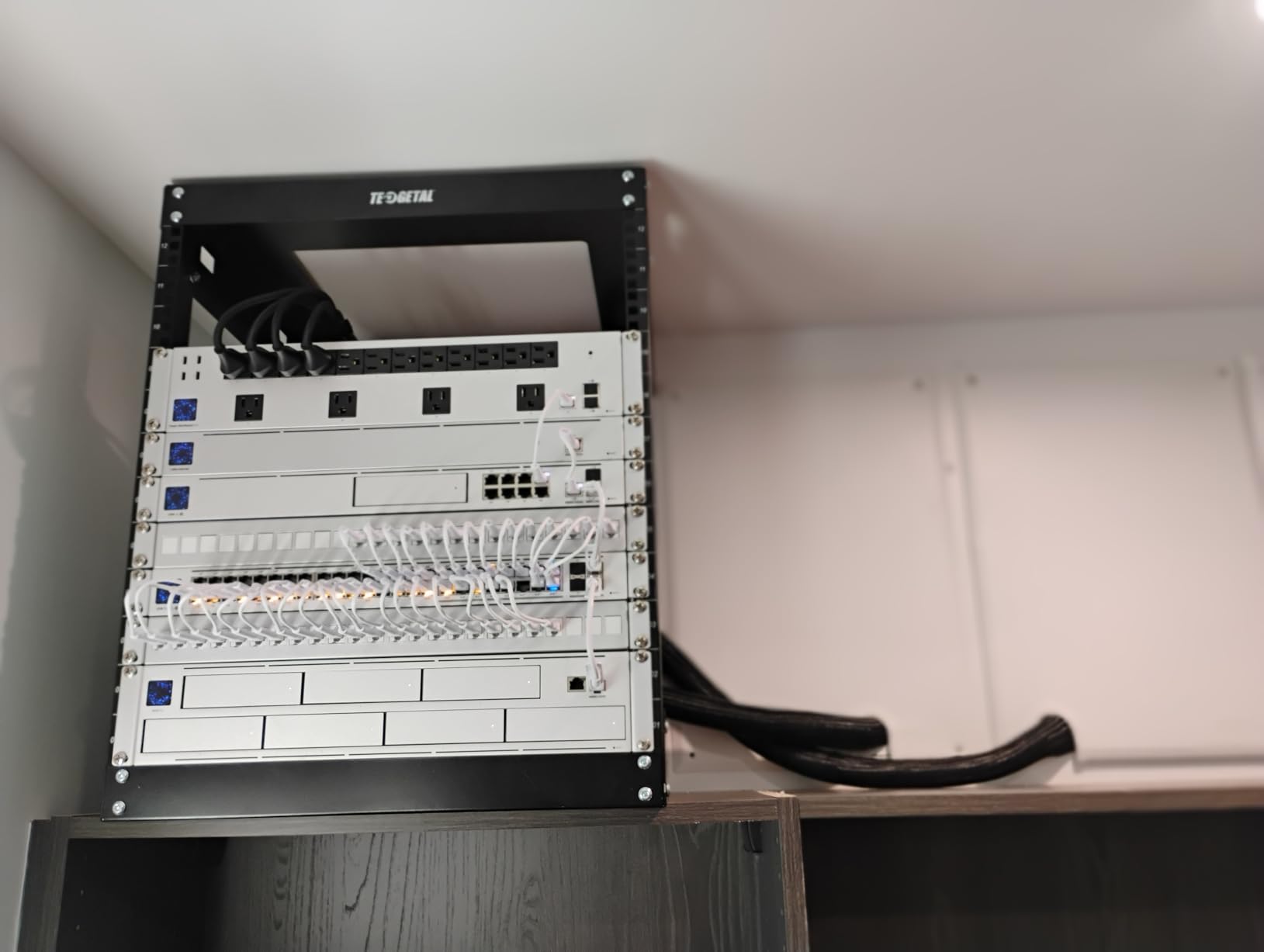 6U Wall Mount Rack Open Frame 19 Inch Server Equipment Network Cabinet 18 inches Depth Black by Tedgetal customer photo 1