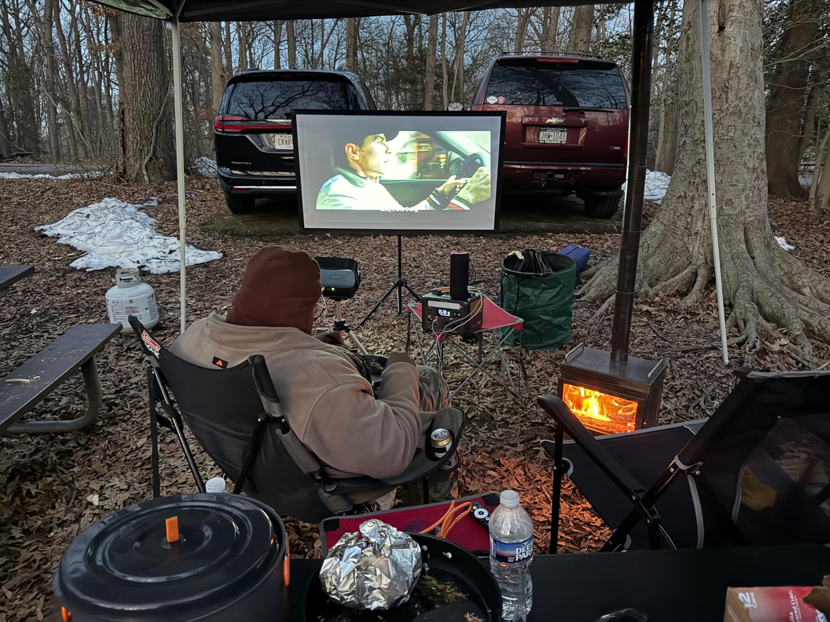 Projector Screen with Stand, 100 Inch Outdoor Projection Screen 16:9 and Tripod Stand, Portable Projector Screen, 1.2 Gain, Lightweight and Compact, Easy Setup, Idea for Home Cinema, Backyard Party customer photo 2