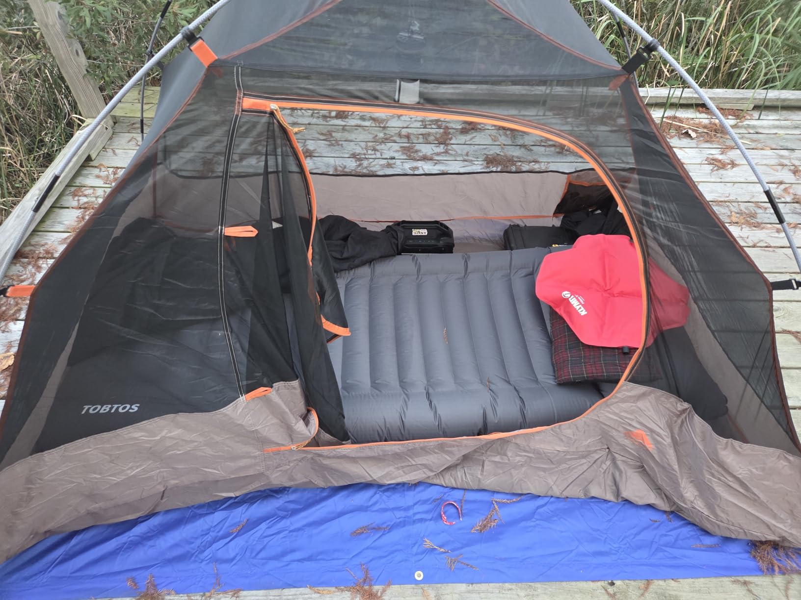 TOBTOS Inflatable Camping Sleeping Pad with Pillow, Thick 6 Inch Ultralight Sleeping Pad with Built-in Pump, Lightweight Sleeping Mat for Camping, Backpacking, Hiking, Tent (Grey) customer photo 1