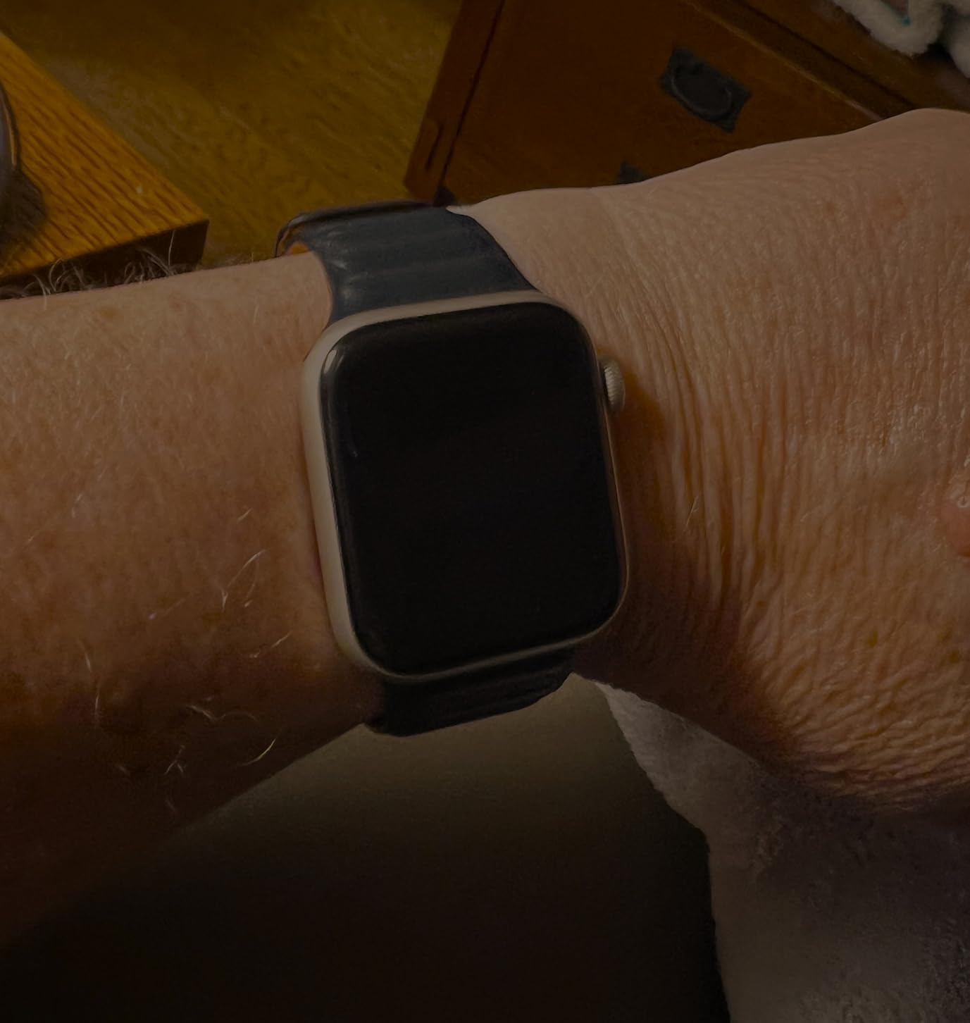 Apple Watch Band - Leather Link - (45mm) - Midnight - Small/Medium customer photo 2