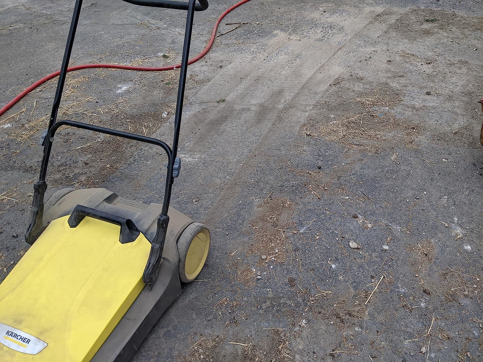 Kärcher Walk-Behind Outdoor Push Sweeper S 6 Twin for Workshops, Warehouses or Garages - 6X Faster Than a Push Broom, 10 Gallon Capacity, 33.9