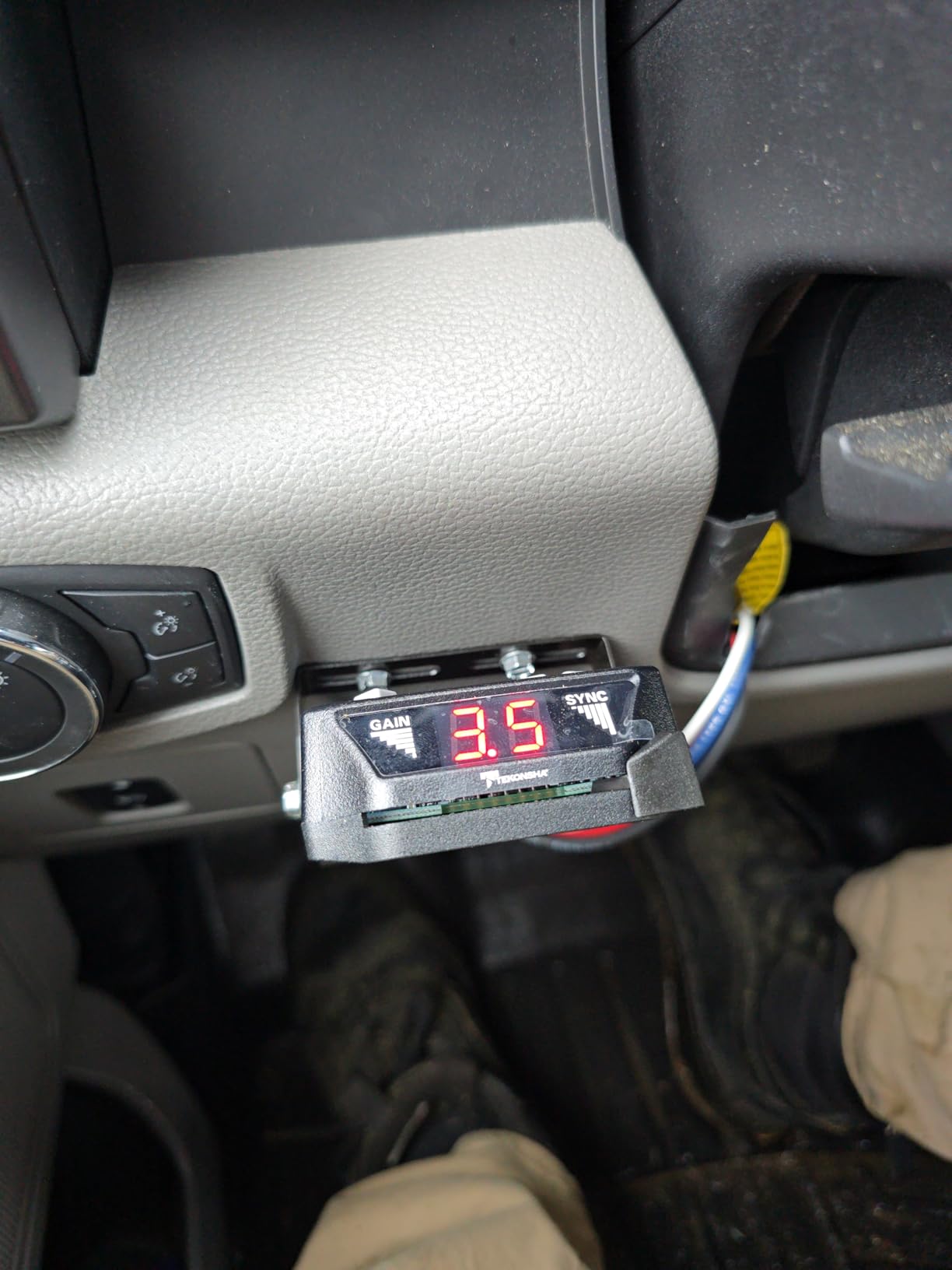 Tekonsha 8507120 Brakeman IV, Time-Delay Brake Controller For Trailers with 1-4 Axles, Compatible with Ford, GM, Chevy, Dodge, RAM, Toyota, Jeep. Wiring harness sold separately. customer photo 2