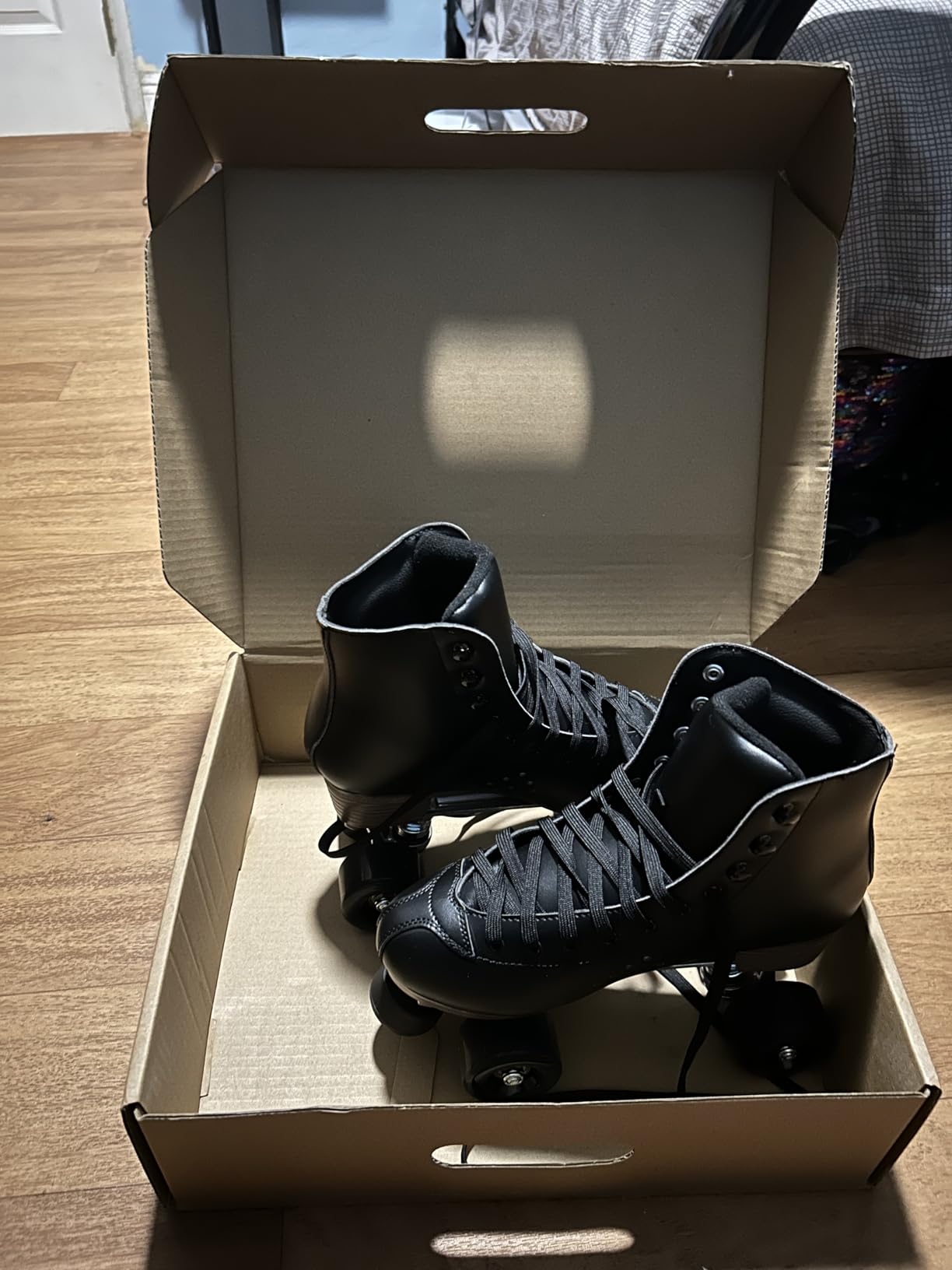 PAPAISON Roller Skates for Women and Men, Deluxe 2 Layer Microfiber Leather Double Row-Classic Roller Skates for Girls, Professional Outdoor Indoor Quad-Skates customer photo 2