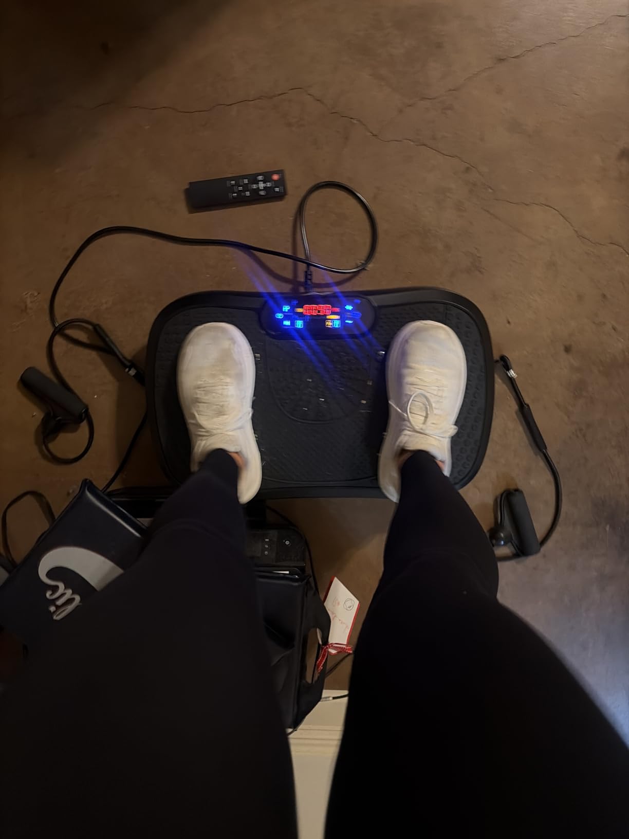 AXV Vibration Plate Fitness Platform Exercise Machine Vibrating Shaking Full Body Shaker Workout Vibrate Stand Shake Board Sport for Weight Loss Fat Burner for Gym Home Office customer photo 2