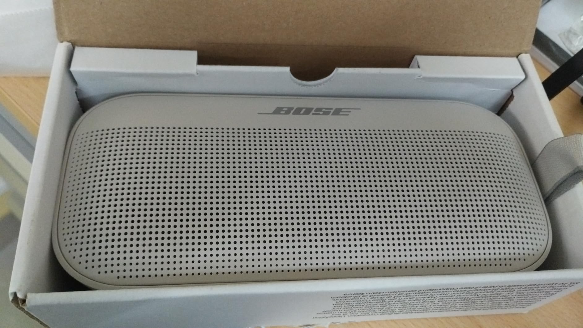 Bose SoundLink Flex Bluetooth Portable Speaker, Wireless Waterproof Speaker for Outdoor Travel - Black (Renewed) customer photo 1