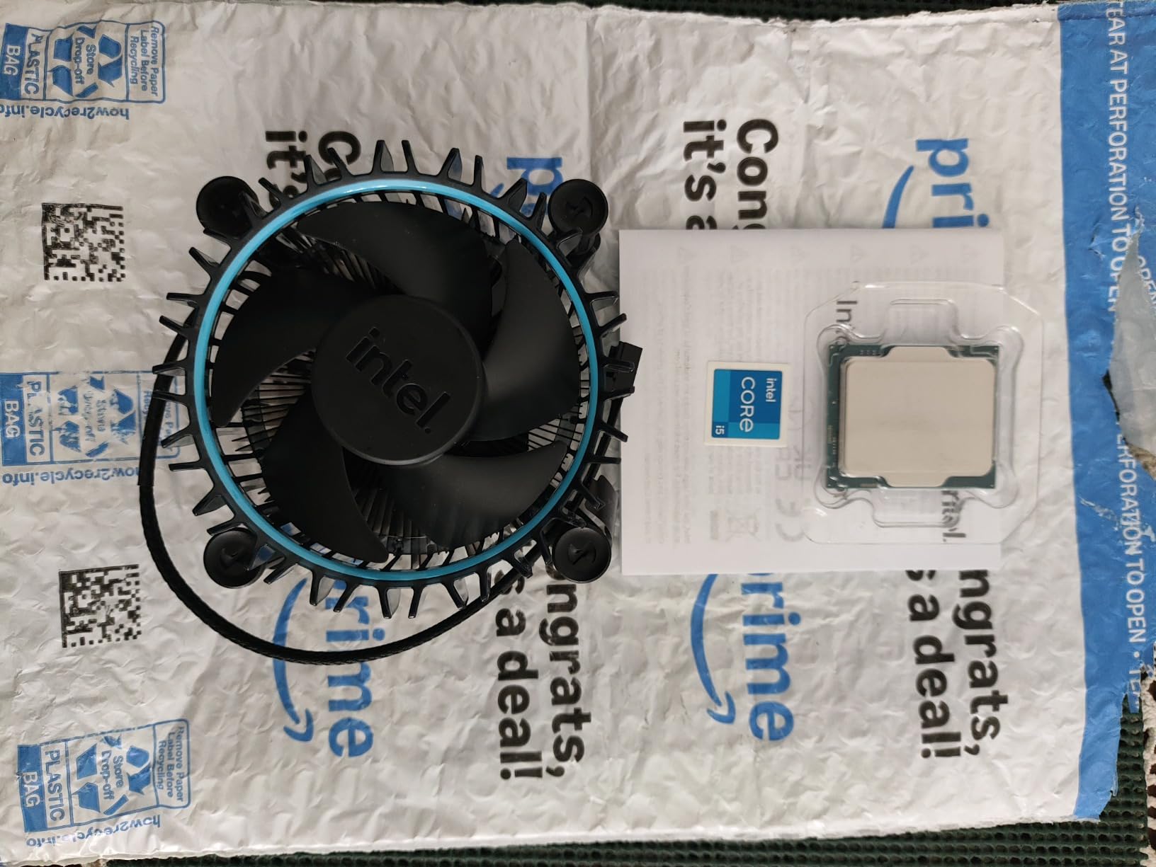 CPU Core i5-12400F / 6/12 / 2.5GHz / 6xxChipset / BX8071512400F customer photo 1