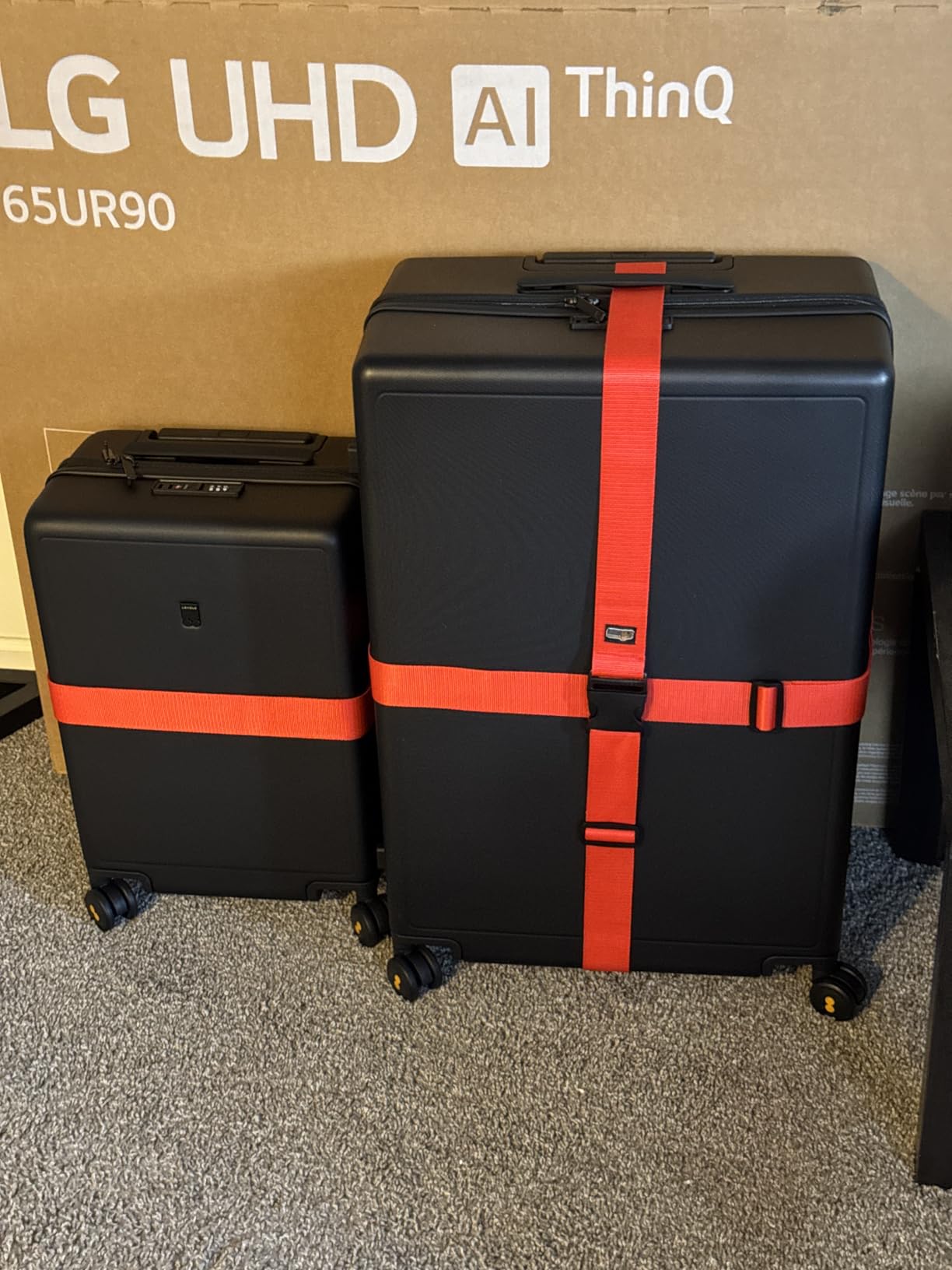 LEVEL8 Luggage Sets 3 Piece, 20 Inch Carry on, 24&28 Checked Hardshell Suitcases Set, Lightweight Luminous Textured Large Luggages with Spinner Wheels Tsa Lock, 3-Piece Set (20/24/28), Black customer photo 2