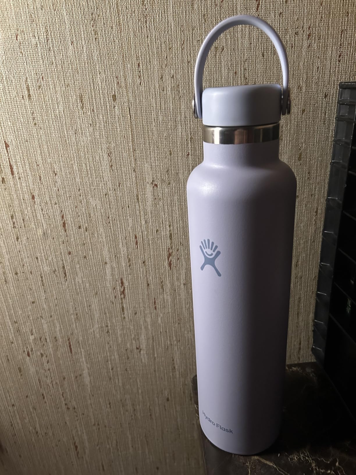 Hydro Flask Water Bottle - 24 Oz Indigo Blue with Flex Cap customer photo 2