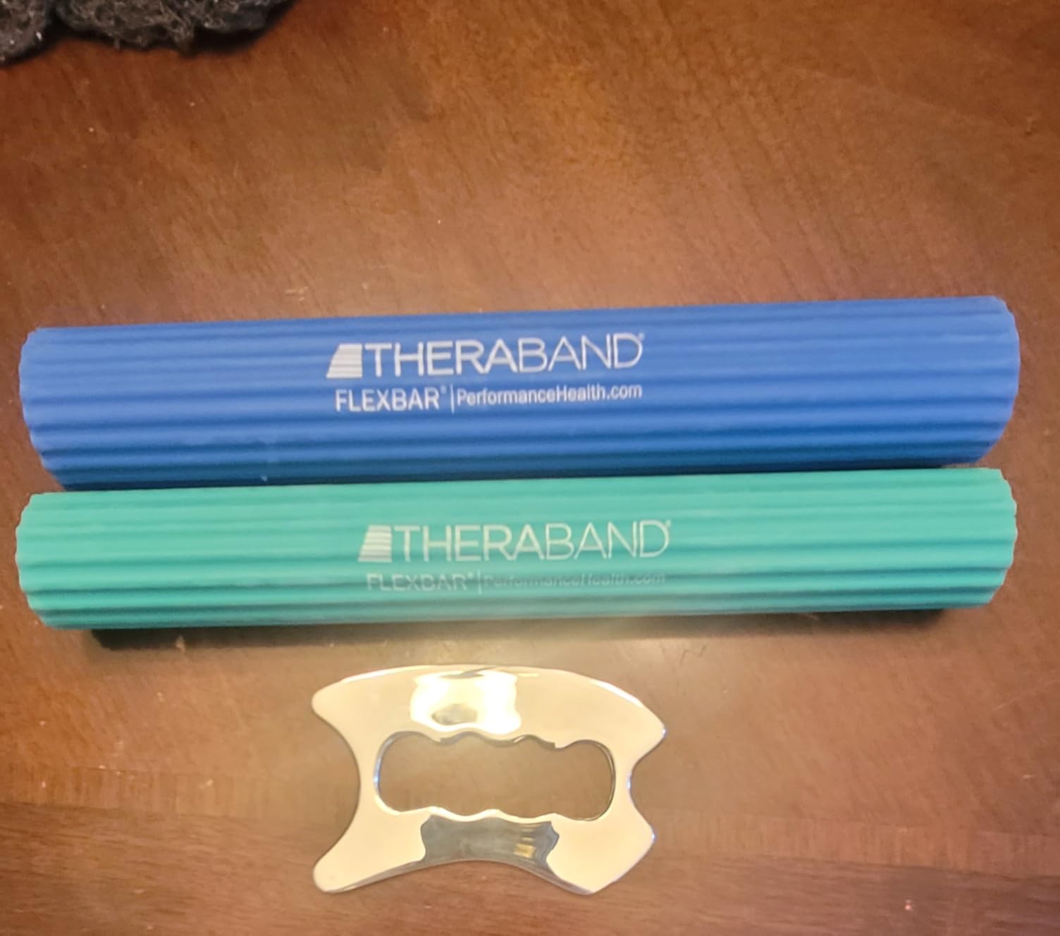 THERABAND FlexBar, 2 Pack, Red, Green, Therapy Twist Bar, Hand & Wrist Strength, Tennis & Golfer's Elbow, Tendonitis, Rehab Tool for Resistance Exercise, Grip Training, Relief & Recovery customer photo 2