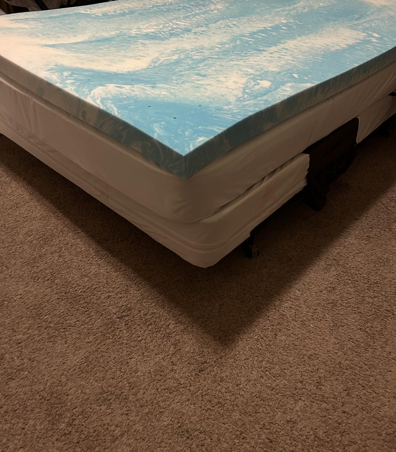 EGO Topper 3 Inch Queen Memory Foam Mattress Topper, Gel Foam Mattress Topper for Pressure Relief, Ventilated Design Bed Topper in a Box, CertiPUR-US Certified customer photo 2