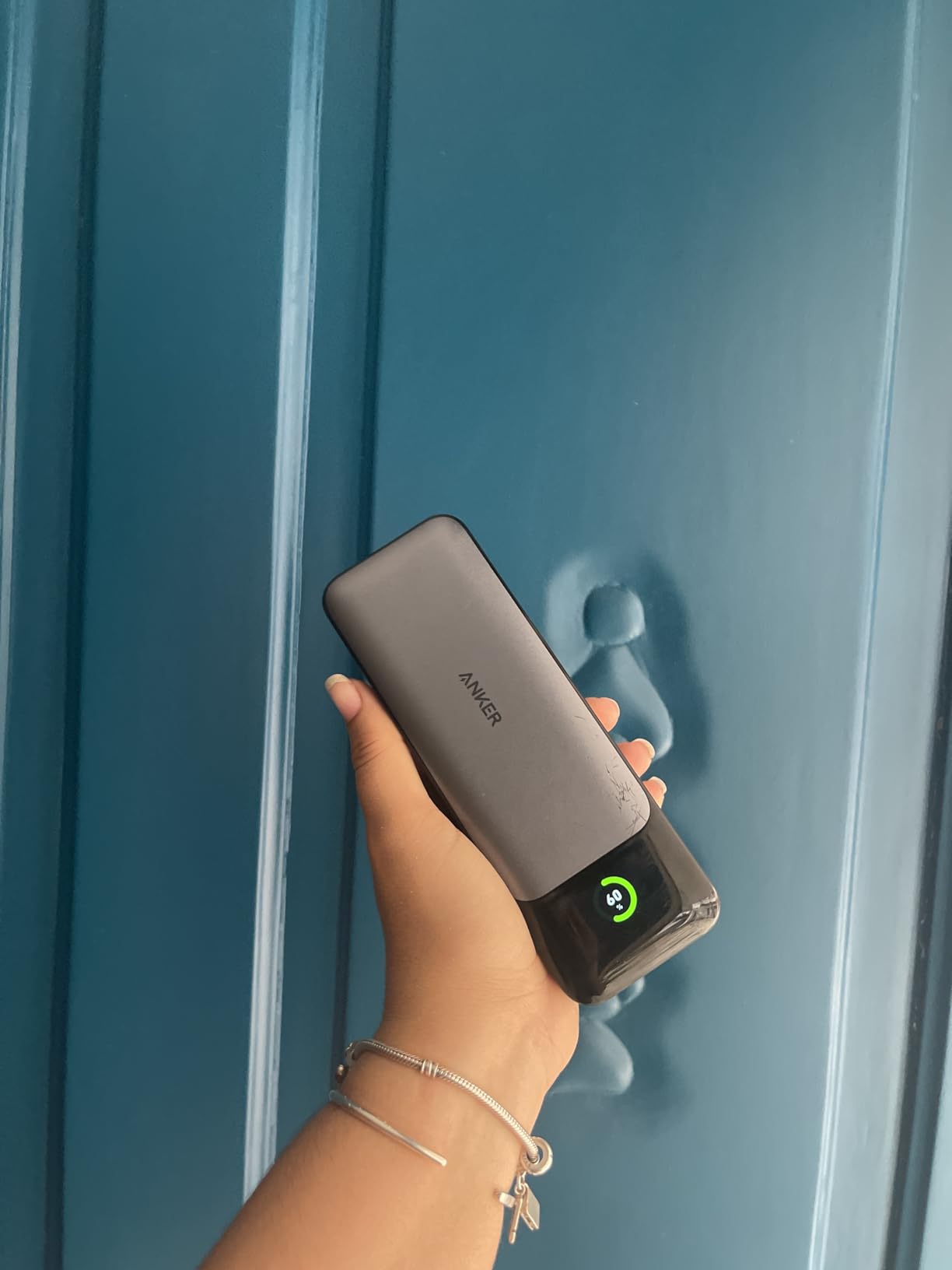 Anker 737 Power Bank, 140W Max 3-Port Laptop Portable Charger, 24,000mAh, Smart Display, Compatible with iPhone 16/15/14 Series, Vision Pro, Samsung, MacBook, and More customer photo 2