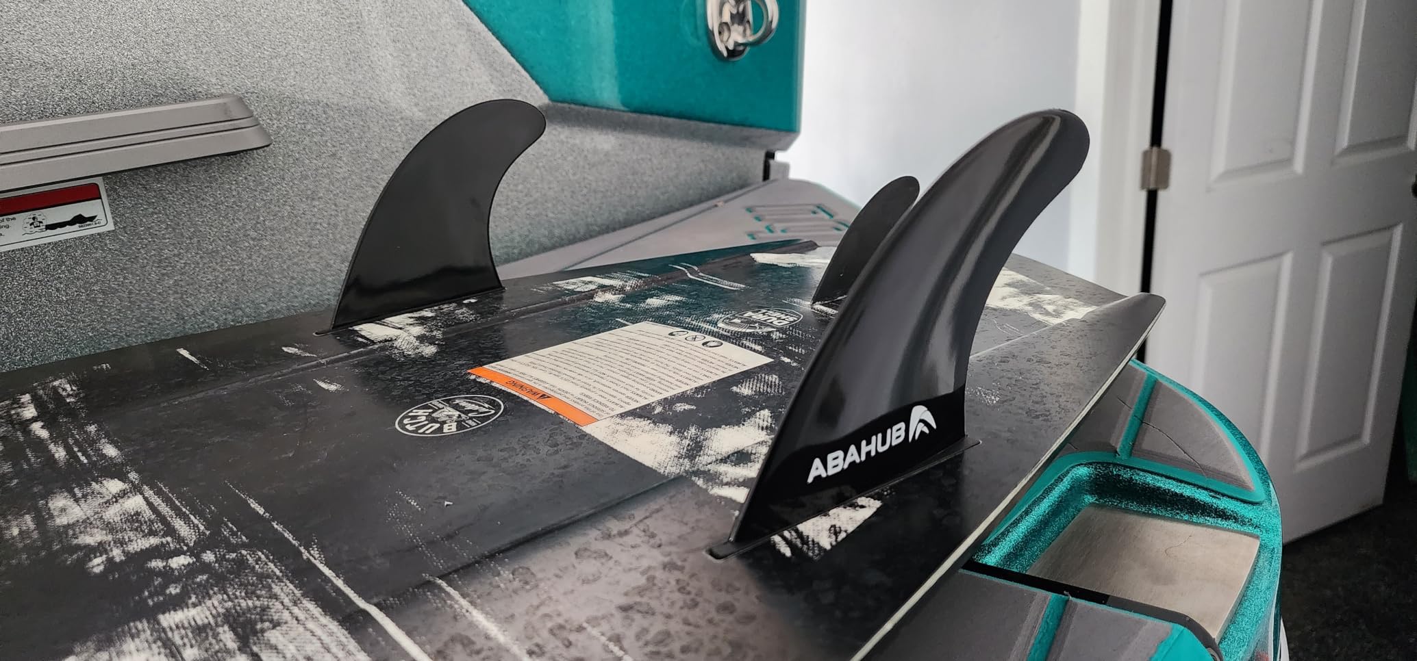 Abahub Surfboard Thruster Fins Set, Compatible with Future Style Fin Box, Fiberglass Reinforced High Performance 3 Fins for Surf Boards, Surfing Longboard, Shortboard, Black/Blue/White customer photo 1