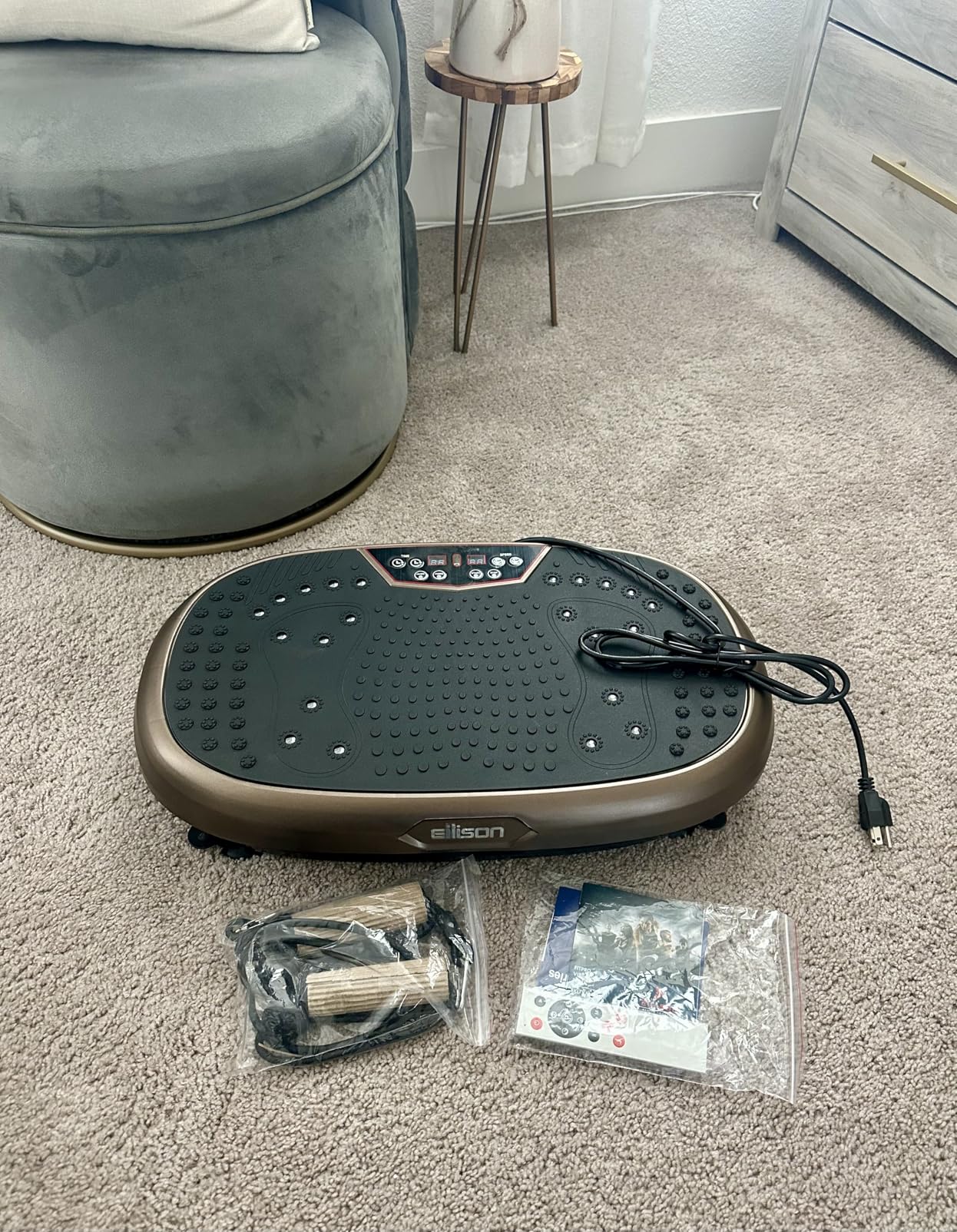 EILISON FitMaxx 3D XL Vibration Plate Exercise Machine - Whole Body Workout Vibration Platform w/Loop Bands - Lymphatic Drainage Machine for Weight Loss, Shaping, Recovery customer photo 2