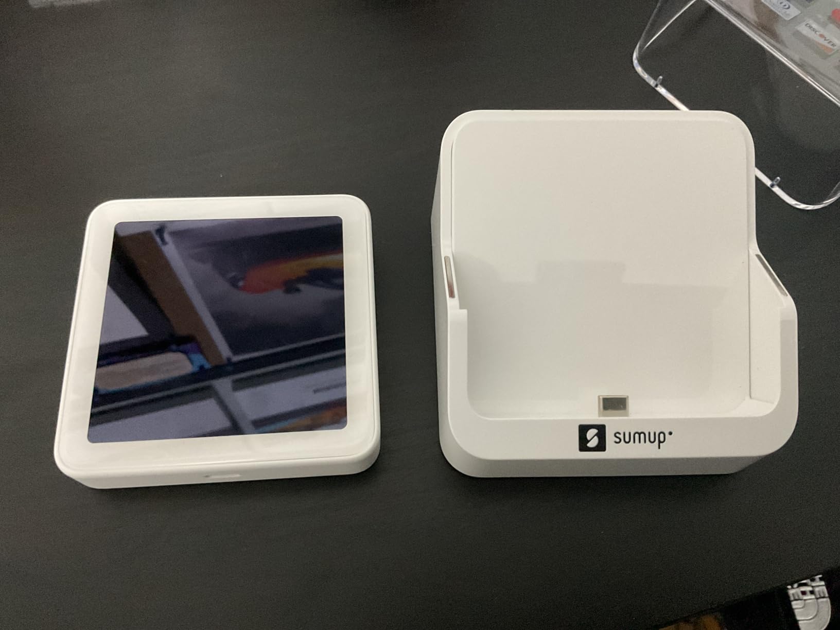 SumUp Solo Credit Card Payment Card Reader with Charging Station - Full Touch-Screen Interface with Free SIM Card and Mobile Data customer photo 1