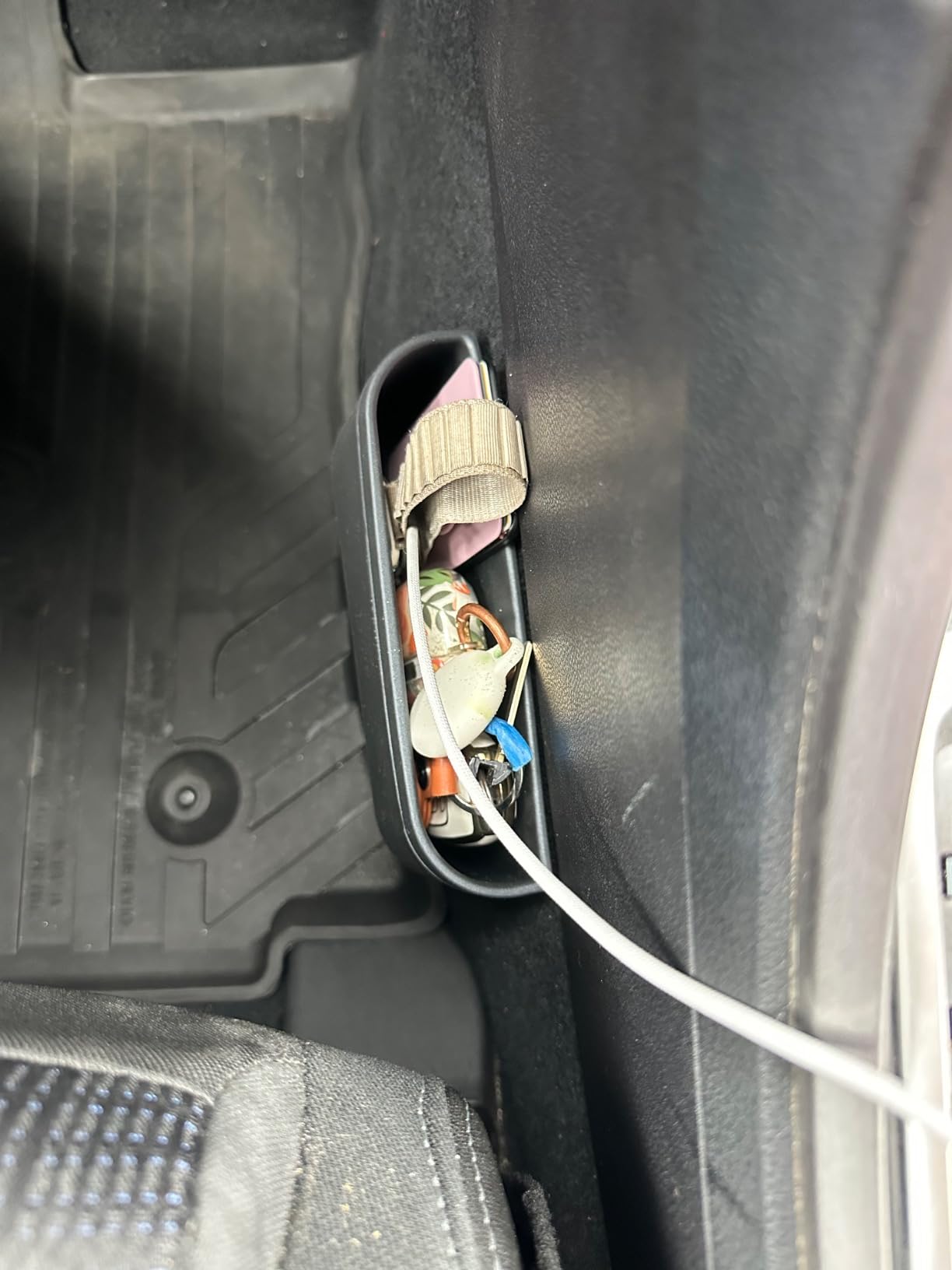 for Tesla Model Y 3 Sunglasses Holder Center Console Organizer Tray Storage Box Key Card Coin Holder Silicone Hook for Flocking Tesla Accessories customer photo 2