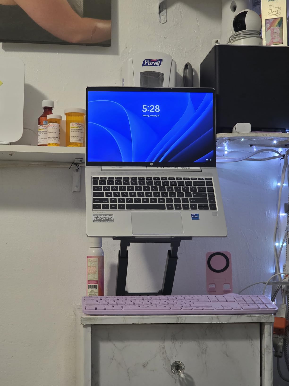 tounee Telescopic Laptop Stand for Desk with 360° Swivel Base, Sit to Stand, Height Adjustable, Portable Riser Holder for Good Posture, Compatible with MacBook Pro, All Laptops 10-17