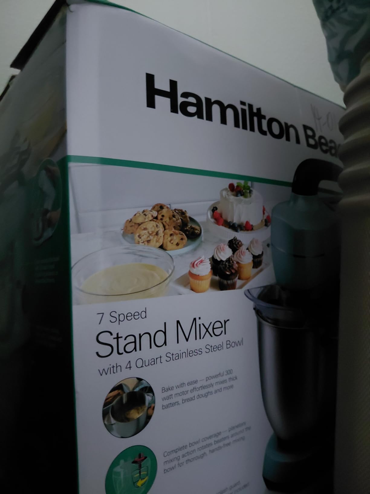 Hamilton Beach Electric Stand Mixer, 4 Quarts, Dough Hook, Flat Beater Attachments, Splash Guard, 7 Speeds with Whisk, Easy-Carry Top Handle, Aqua customer photo 1
