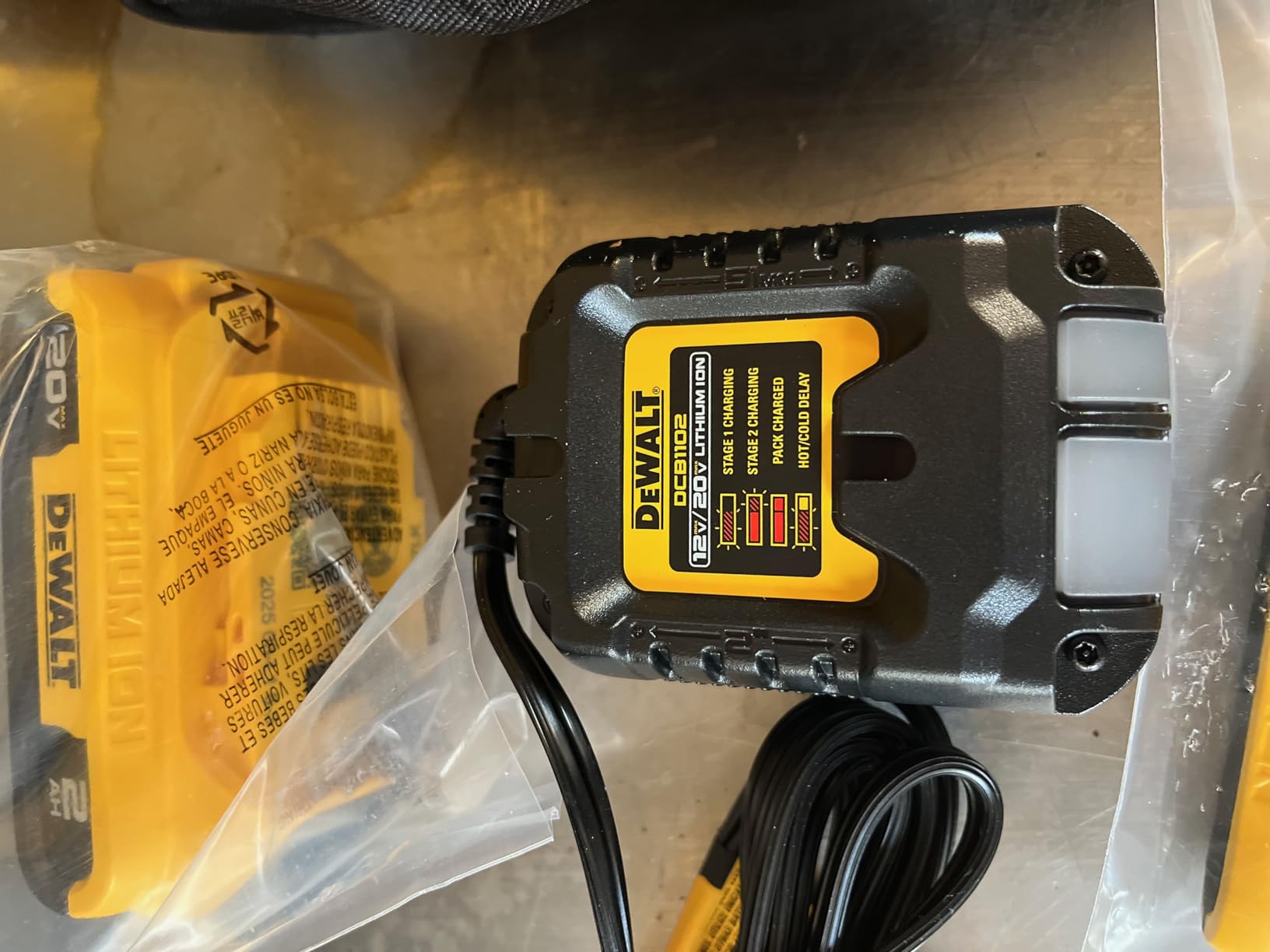 DEWALT 20V MAX XR Cordless Drill/Driver Kit, Brushless, Compact, with 2 Batteries and Charger (DCD800D2) customer photo 1