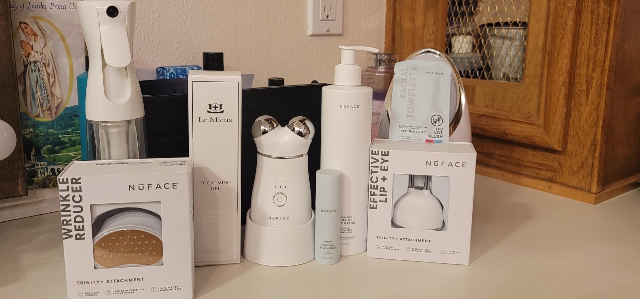 NuFACE TRINITY+ Microcurrent Facial Device Kit - FDA Cleared Face Sculpting & Neck Tightening Device to Contour Cheeks & Brows + Microcurrent Gel Activator & Silk Creme customer photo 1