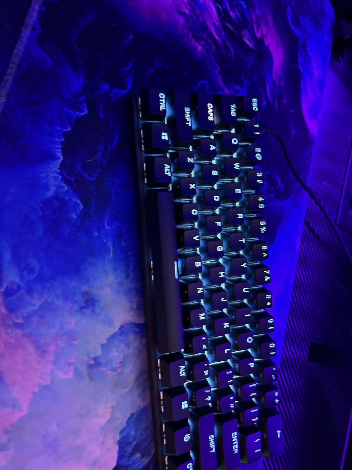 SteelSeries New Apex 9 TKL - HotSwap Optical Mini Keyboard - TKL Esports Design - Optical Switches - RGB Customization - Aluminum Alloy Frame - Double Shot PBT Keycaps customer photo 1