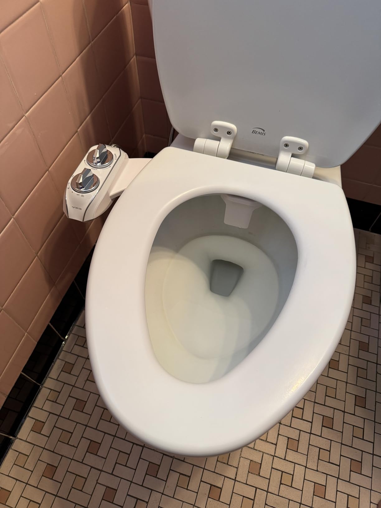 LUXE Bidet NEO 185 Plus - dual Nozzle, Non-Electric Bidet Attachment for Toilet Seat, Patented Slide-In Install, 360° Self-Clean, EZ-Lift to Clean, Feminine & Rear Wash (Chrome) customer photo 2