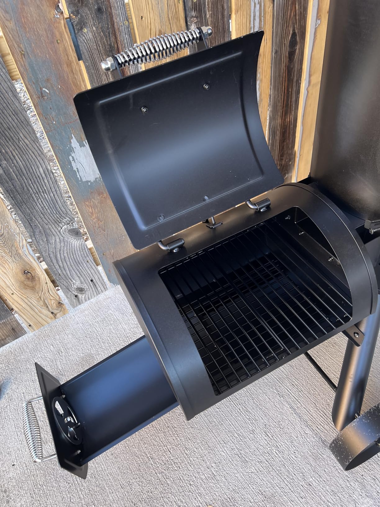 Captiva Designs Heavy Duty Outdoor Smoker, Extra Large Cooking Area (941 sq.in. in Total) Offset Smoker, Best Charcoal Smoker and Grill Combo for Outdoor Garden Patio and Backyard Cooking customer photo 1