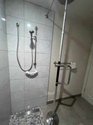Vive Floor to Ceiling Grab Bar - Stand Assist Aid for Elderly - Shower Bar customer photo 1