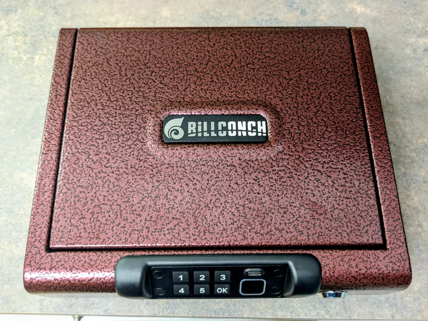 BILLCONCH Cabinet Safes Biometric Gun Safe Portable Pistol Safes Electronic Lock Box Key Access with LED Light Silent Mode Bedside Gun Safe for Pistols, Gun Lock Box for Nightstand customer photo 1